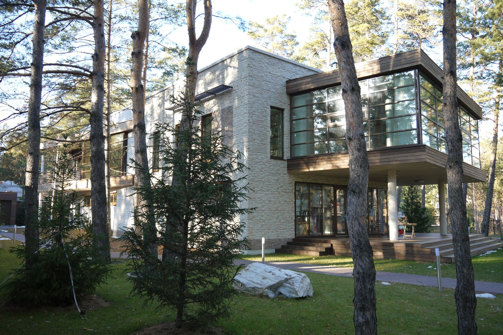 H_House