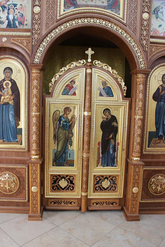 Дверь иконостаса