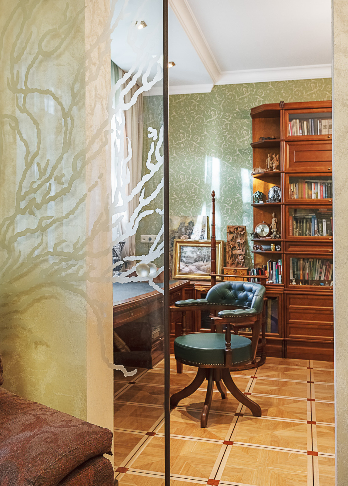 Квартира с архитектурной темой в интерьере