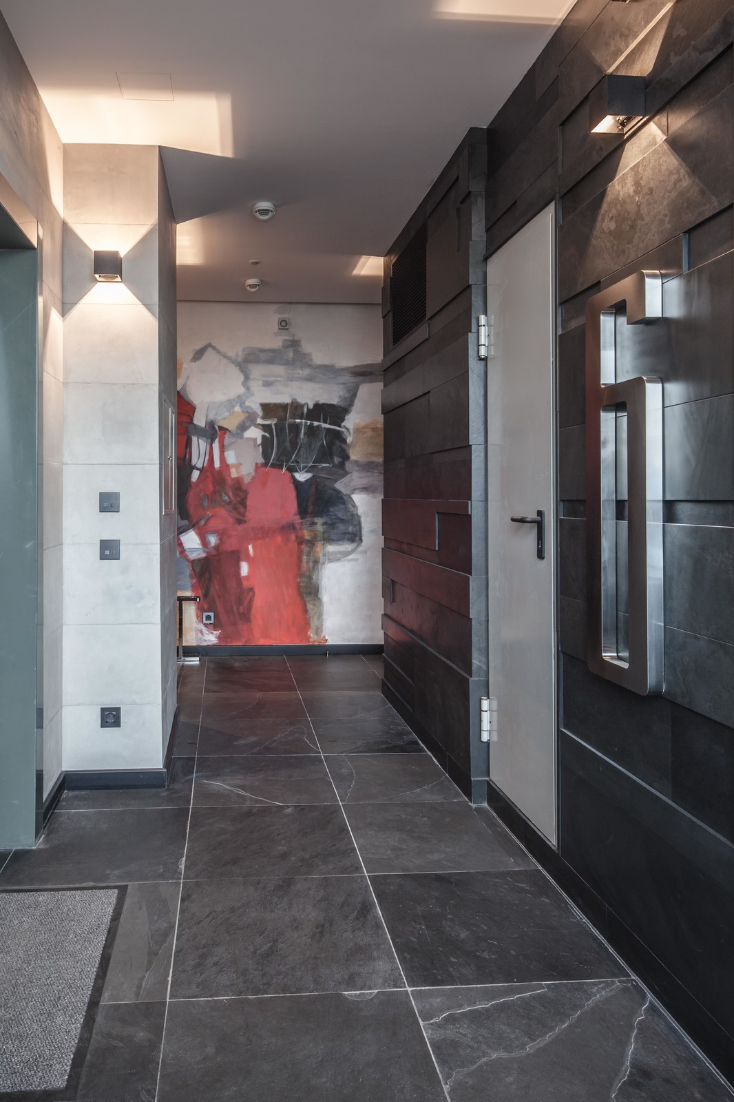 Фотоохота: 34 идеи отделки прихожей декоративным камнем