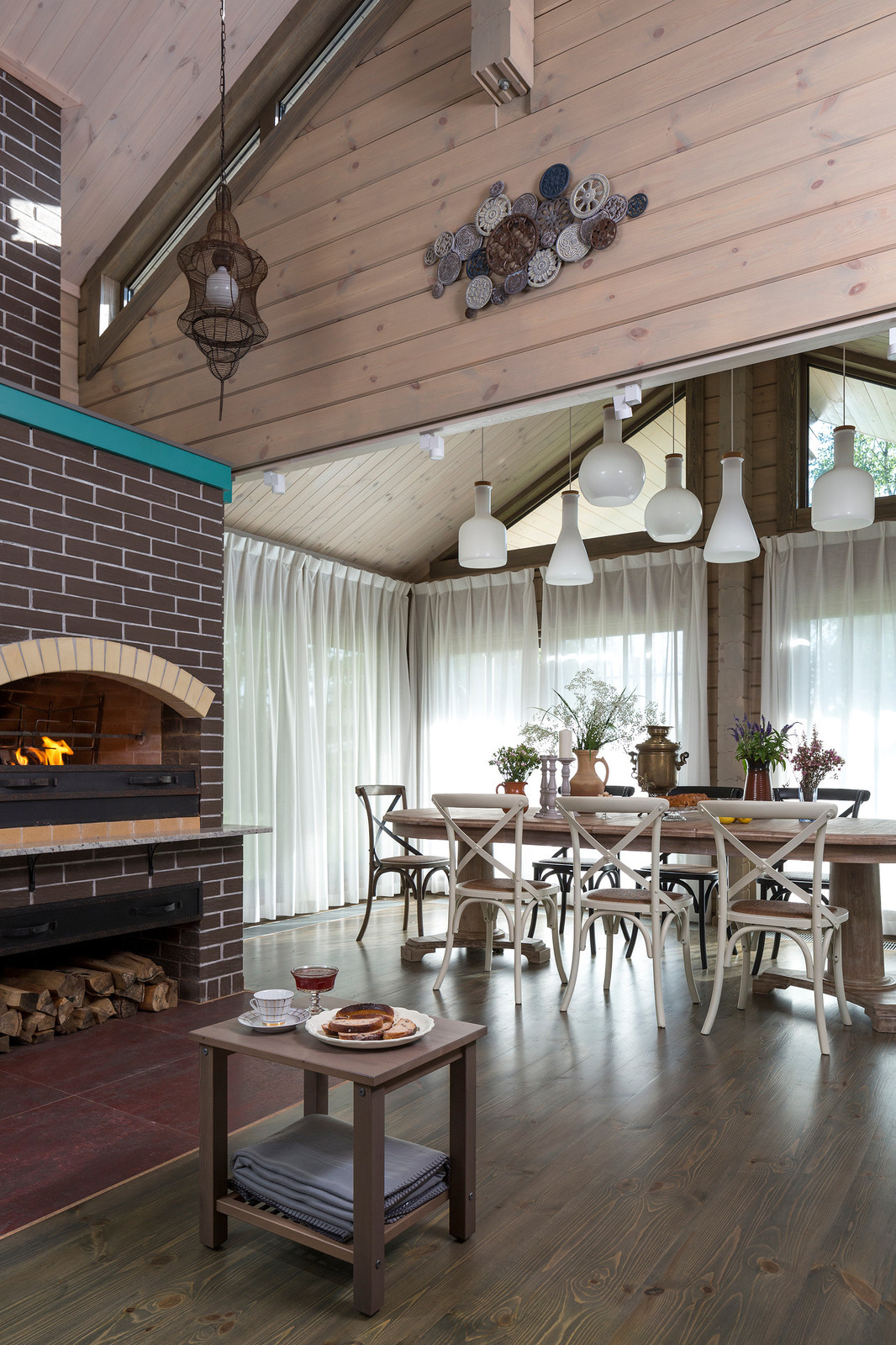 Проект недели: Беседка-барбекю в лесу с огромным столом для гостей