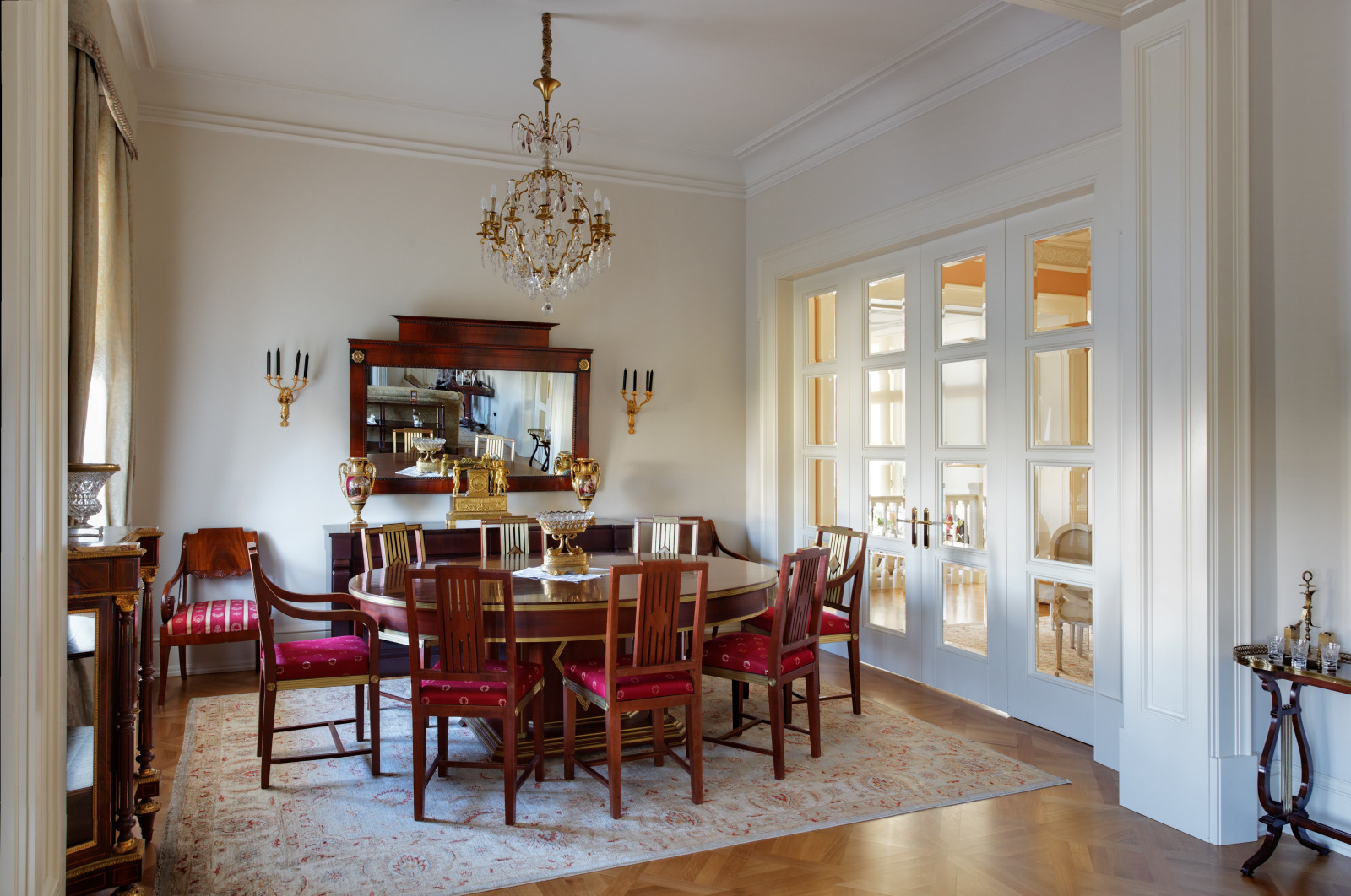 Интерьер дома в посёлке Монолит