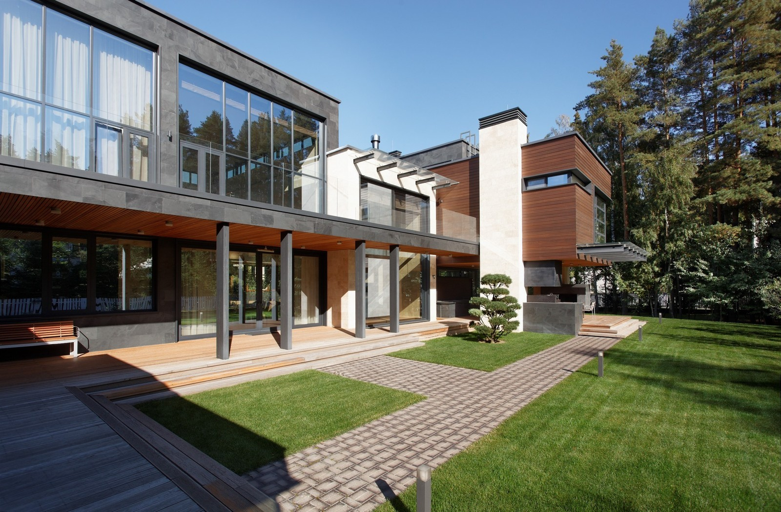 Parallel House