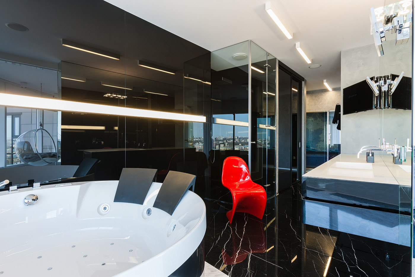 Хороший вопрос: Глянцевые поверхности в доме без прислуги — реально ли?