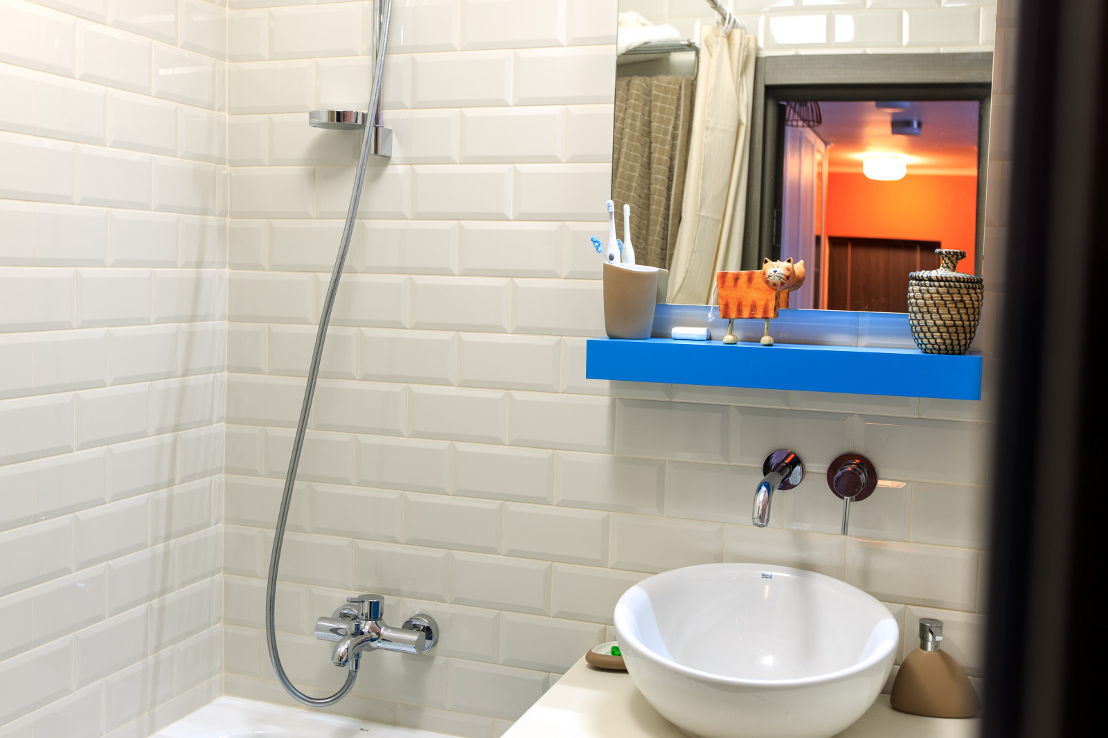 Оранжевое с синим