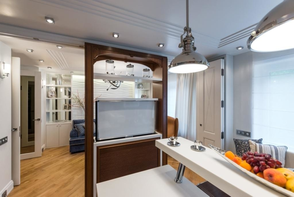 Кухня с иллюминатором