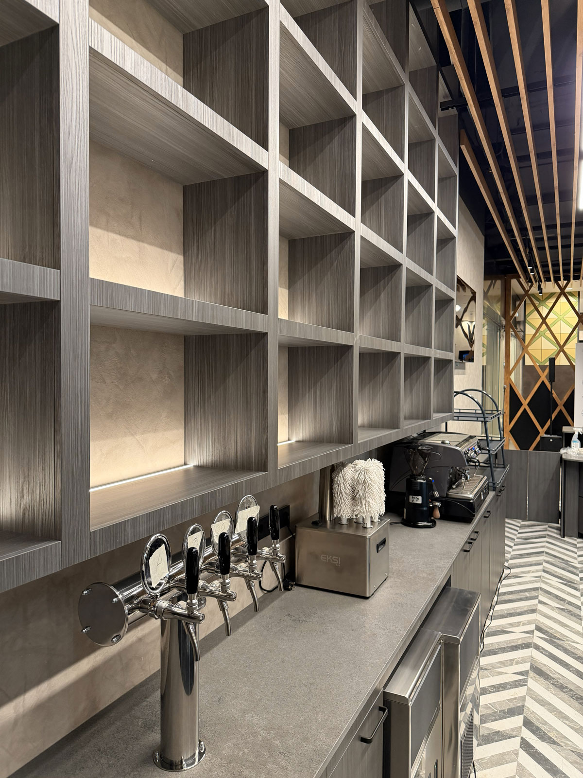 Аэропорт Внуково им. А. Н. Туполева, бизнес-зал «Чайковский»