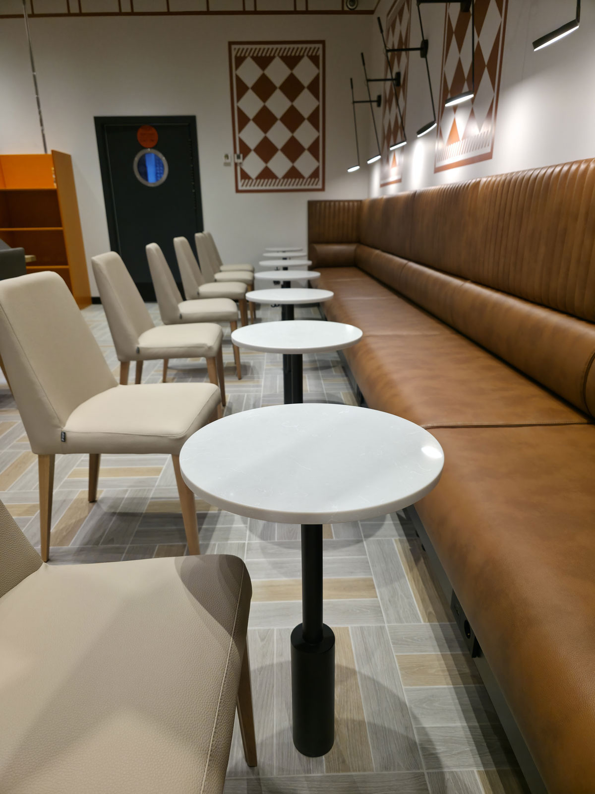 Аэропорт Внуково им. А. Н. Туполева, бизнес-зал «Чайковский»