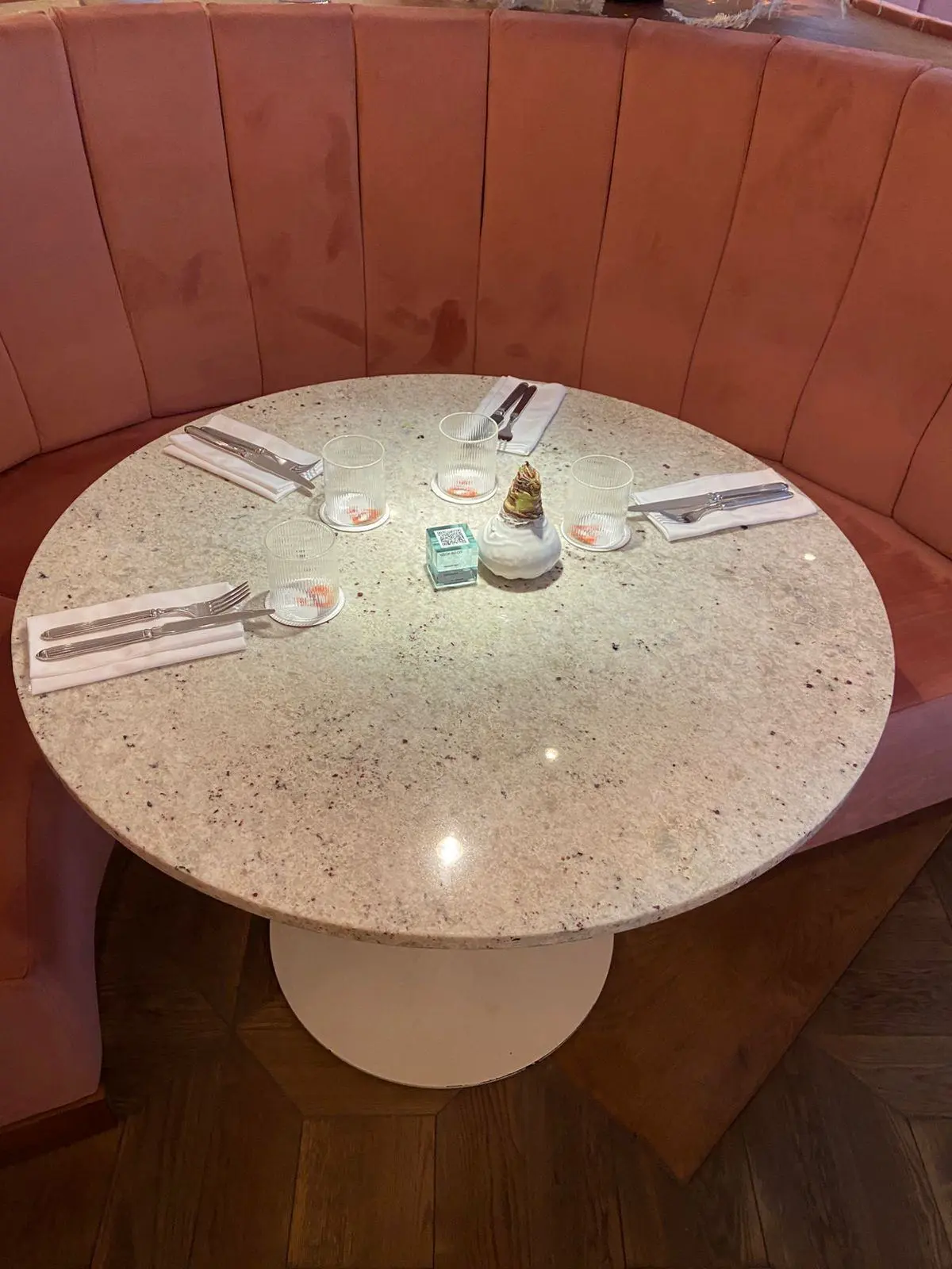 Ресторан «Рыба моя», Новинский бульвар