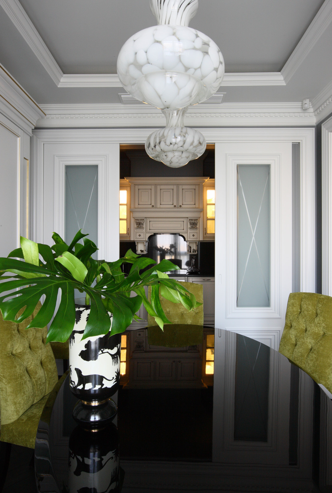 Houzz тур: Интерьер квартиры на Новом Арбате в рамках ар деко