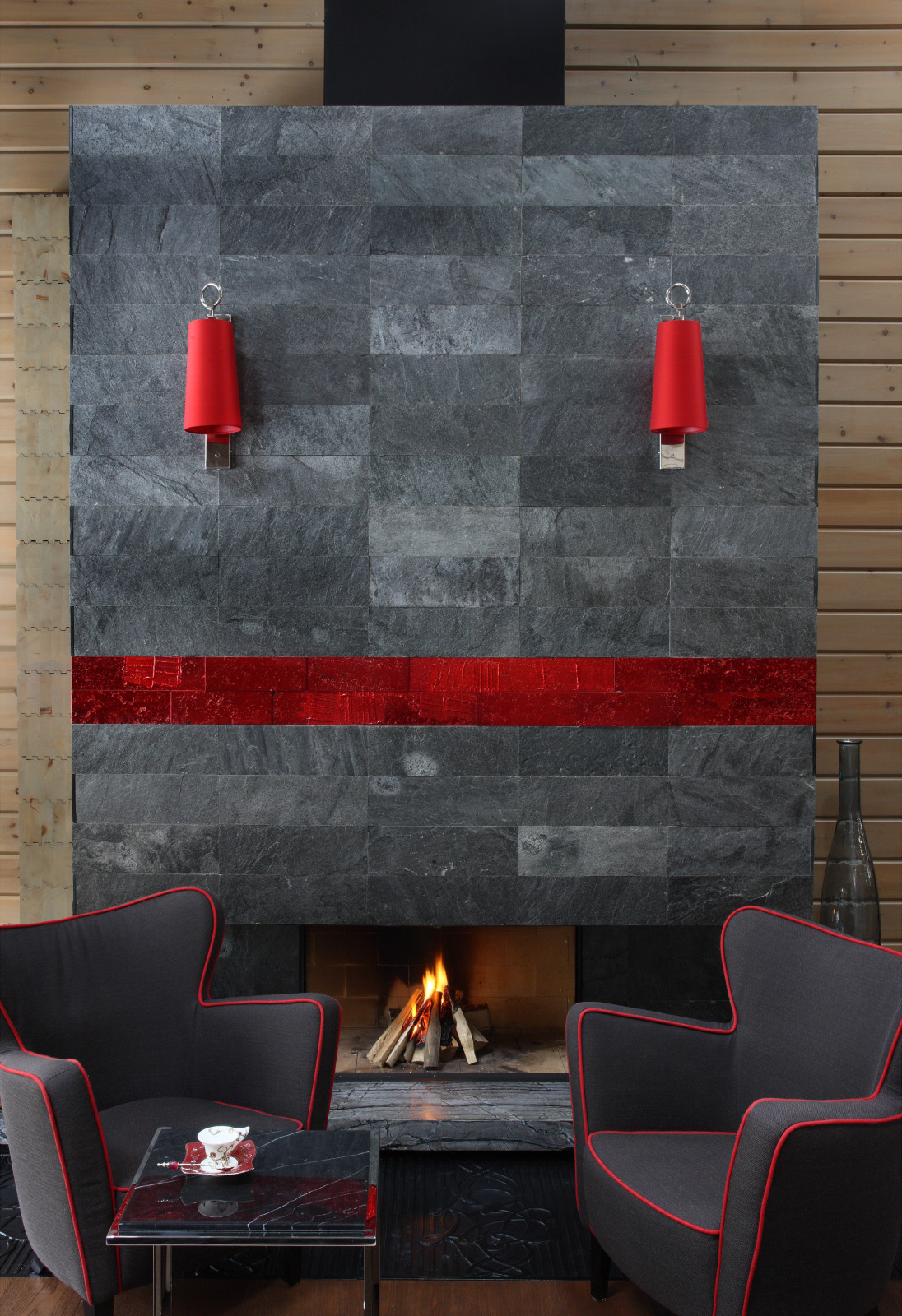 Красной Линией