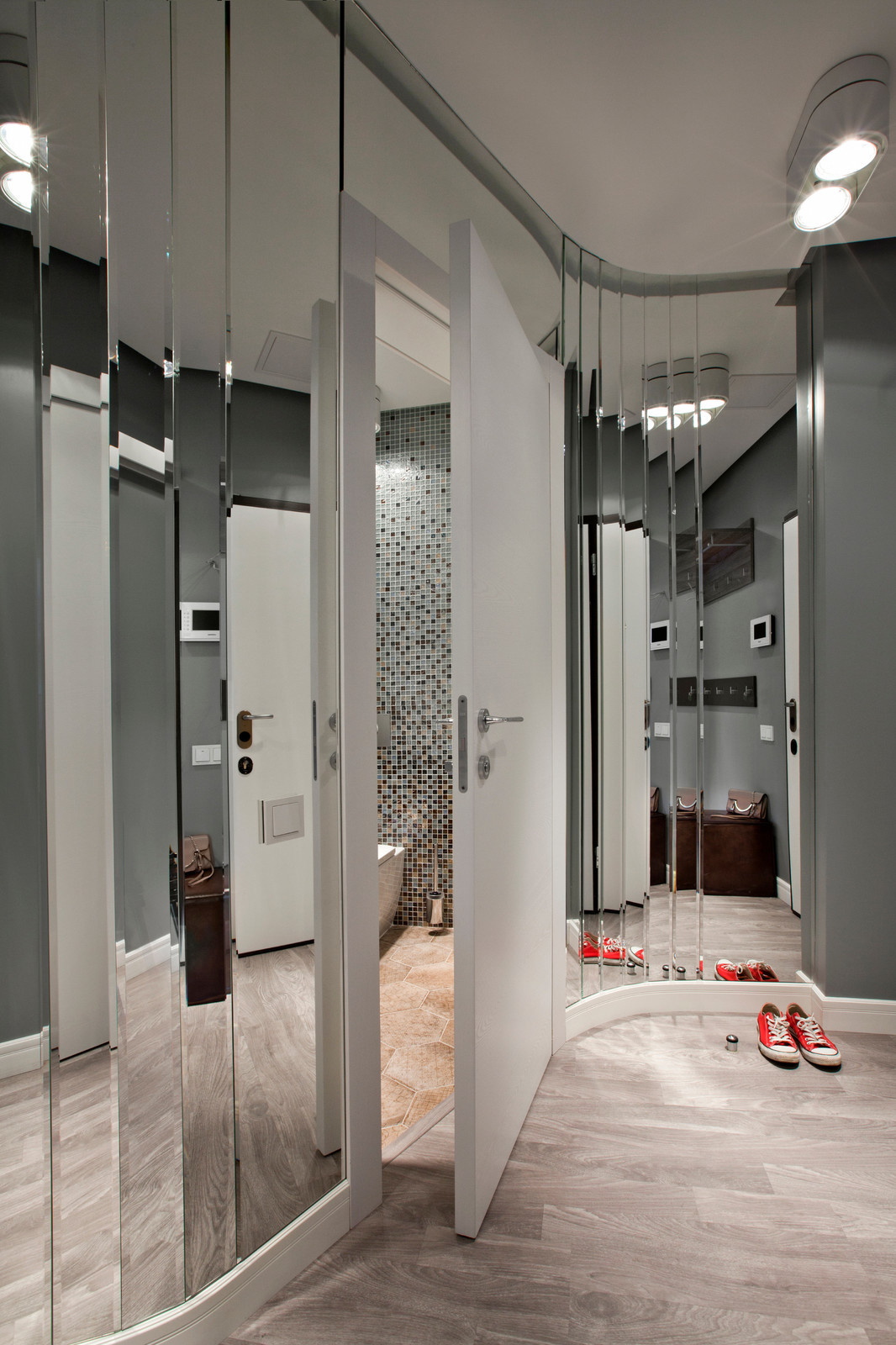 Фотоохота: 23 Необычных коридора