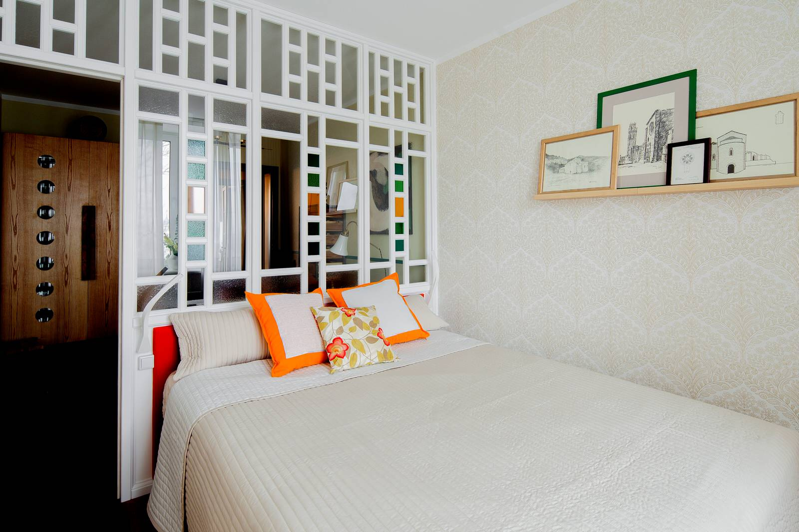 Обложка альбома: Витраж в интерьере