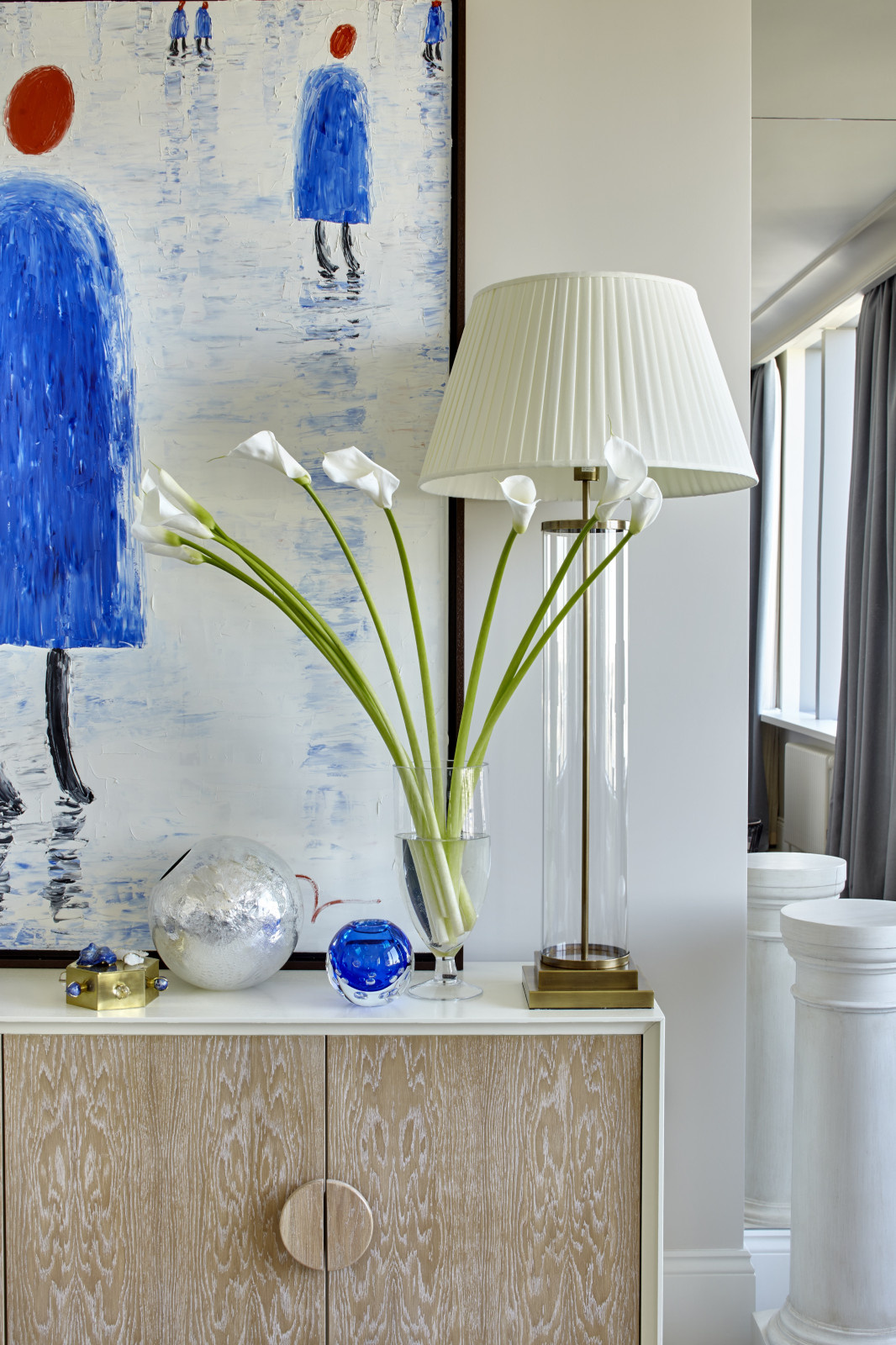 Houzz тур: Квартира в Москве с цветными холлами и панорамной спальней