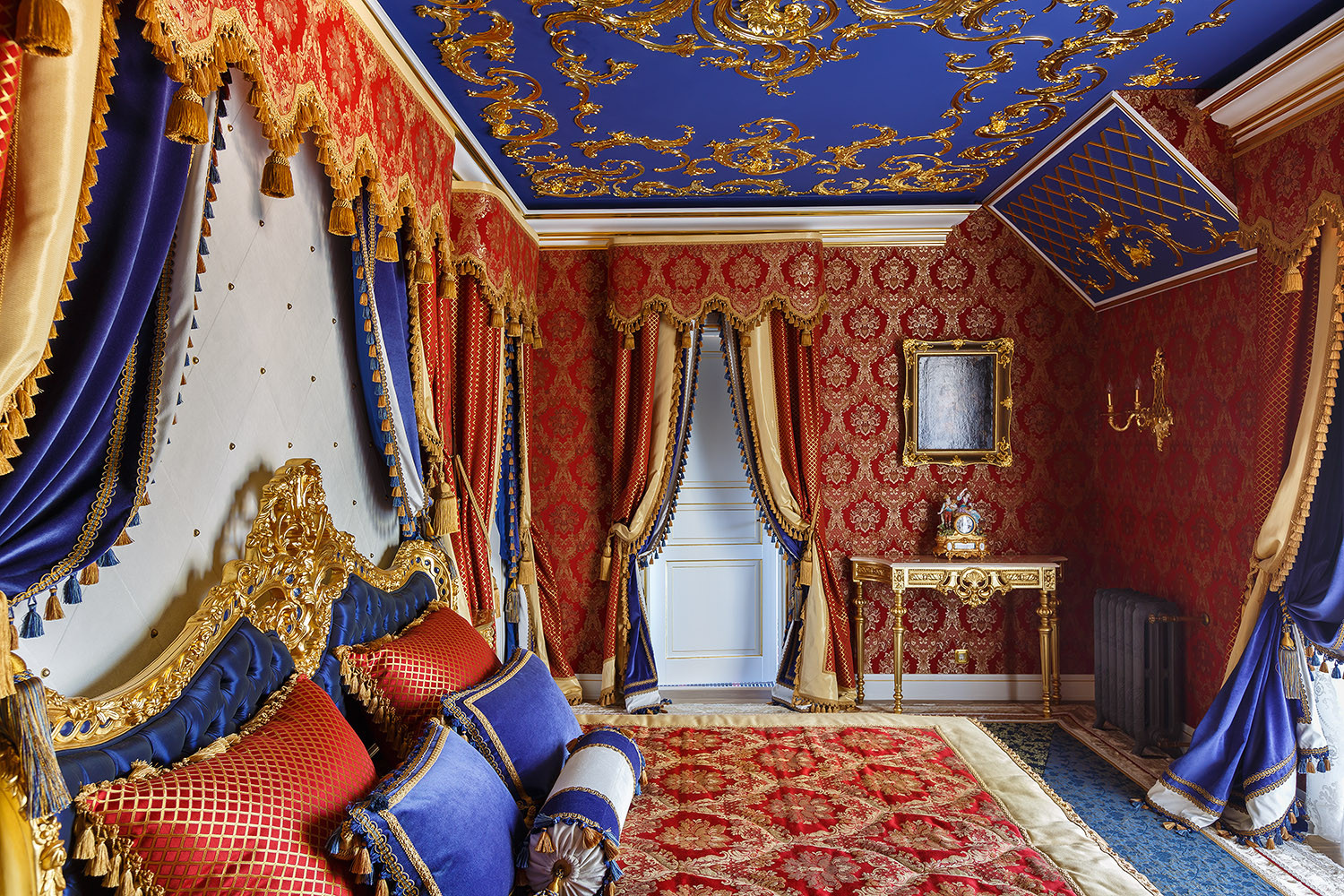 Дом в пригороде Санкт-Петербурга