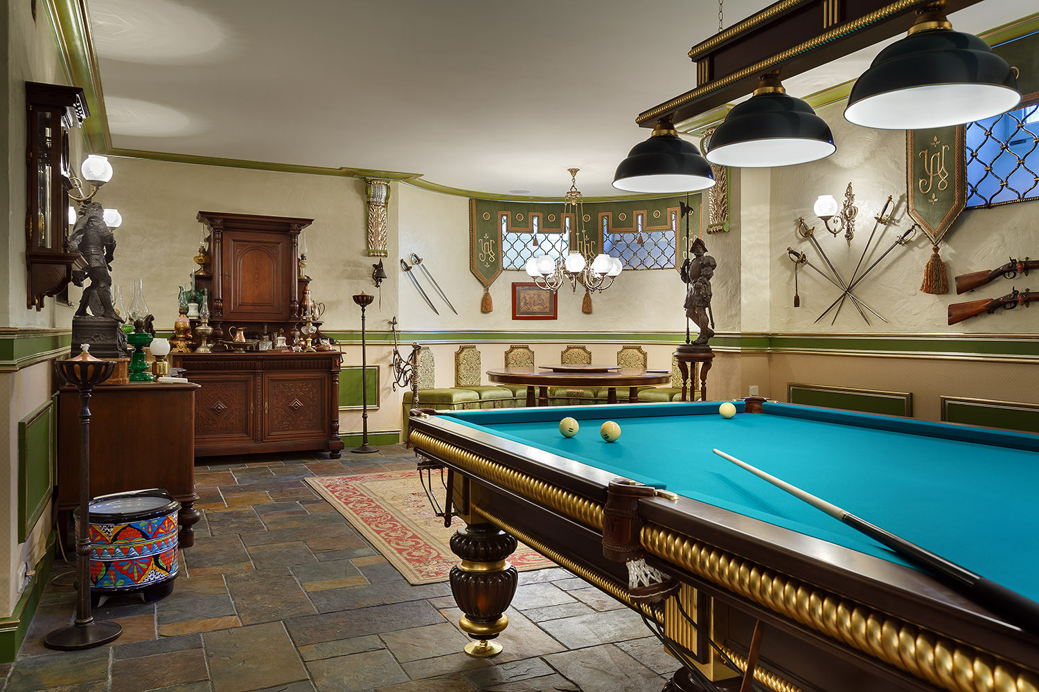 Дом в пригороде Санкт-Петербурга