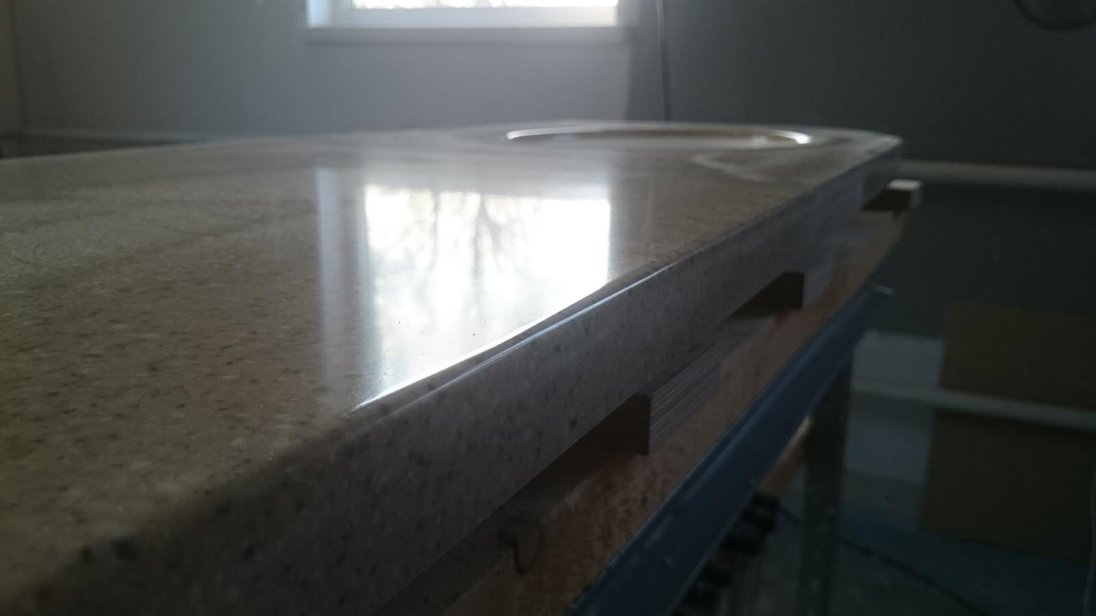 раковина из камня Tristone, с белой чашей