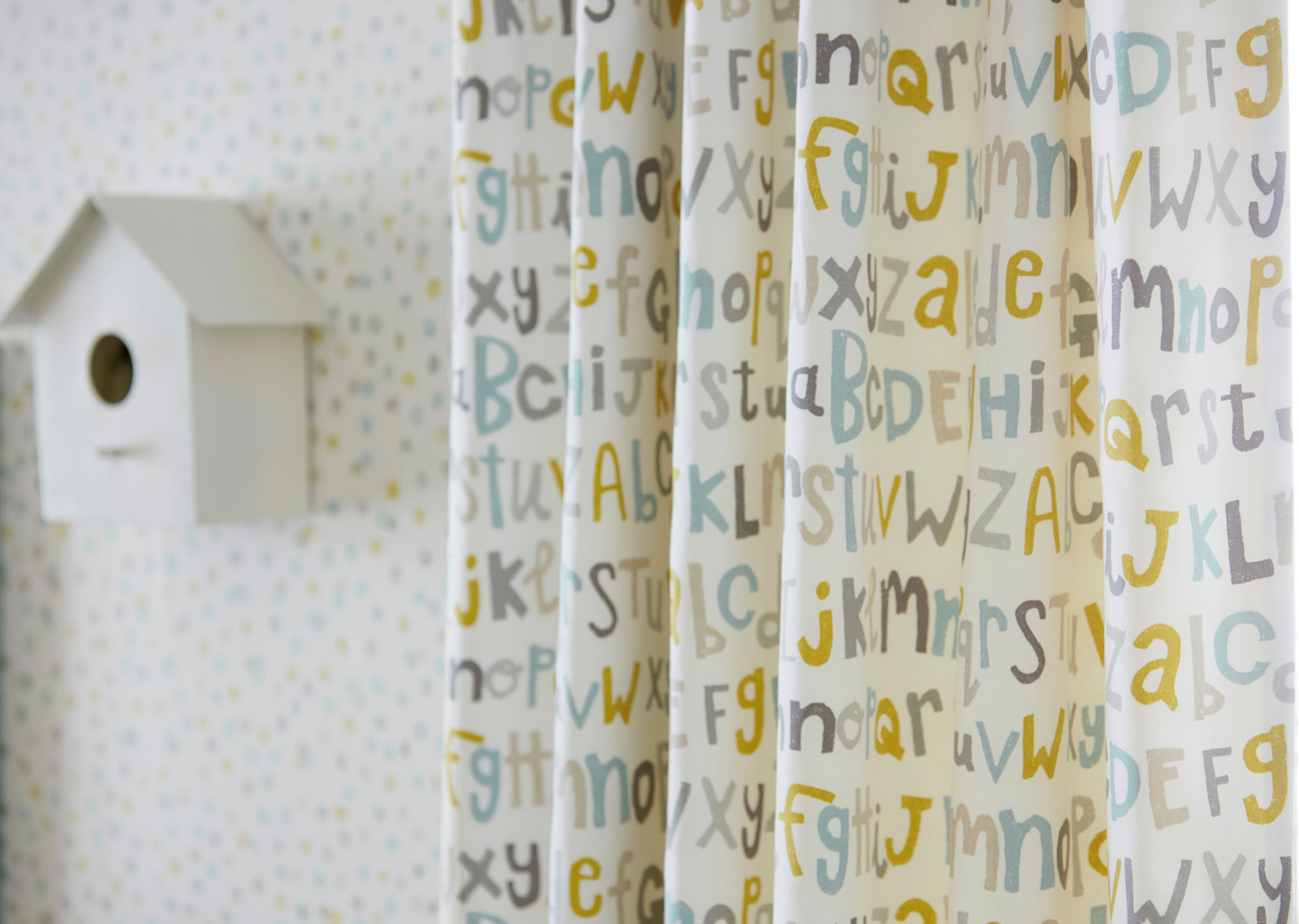 Guess Who?: детская коллекция обоев и тканей от Scion