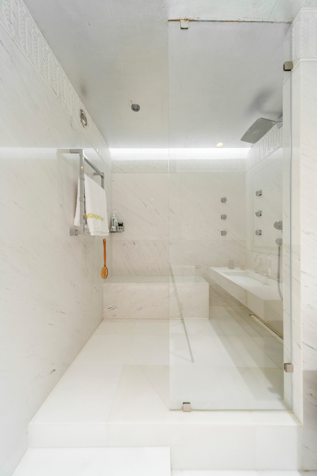 Трехкомнатная квартира на Ленинском проспекте