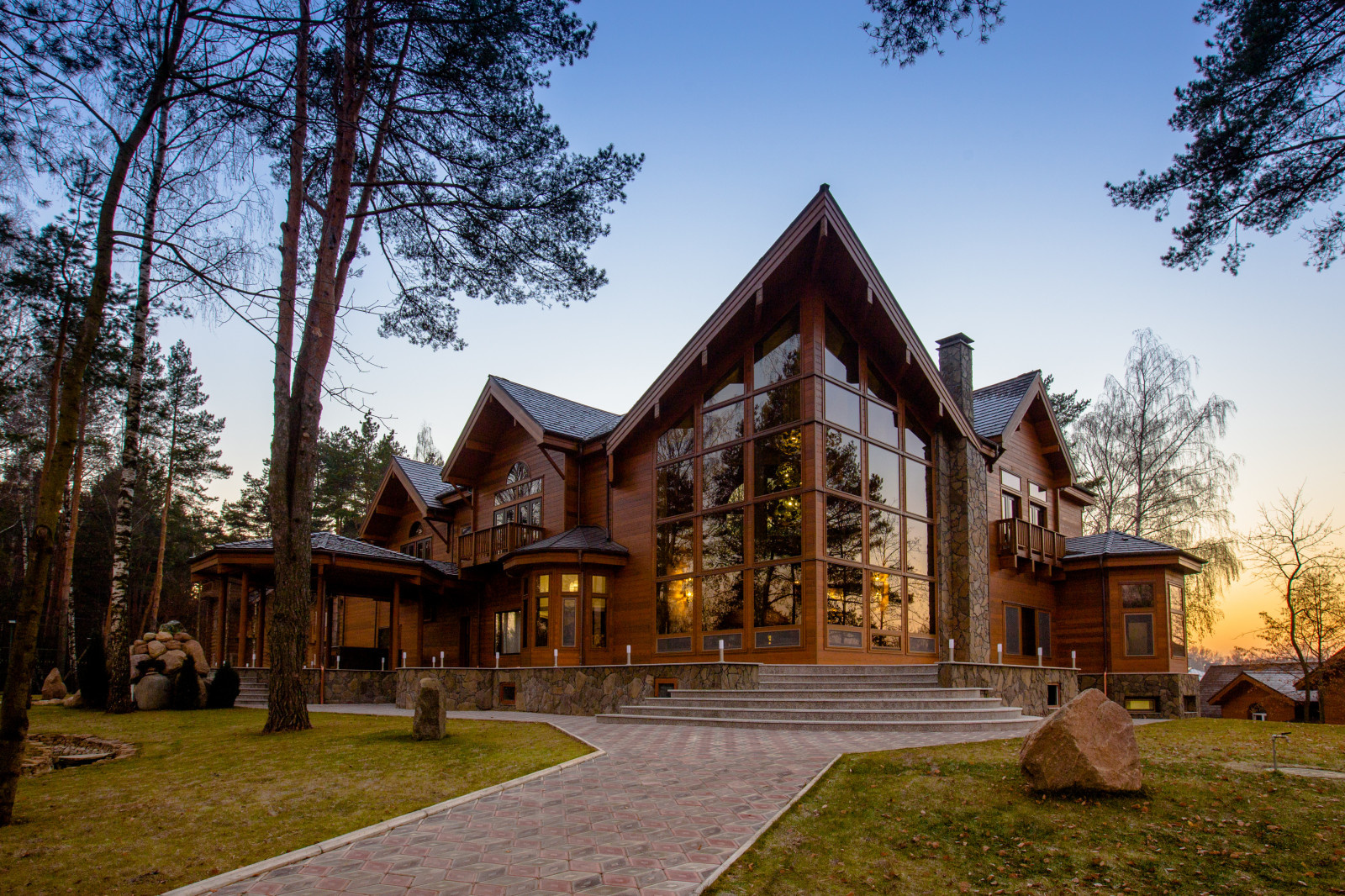 РЕЗИДЕНЦИЯ "ЛАЗУРНЫЙ БЕРЕГ"