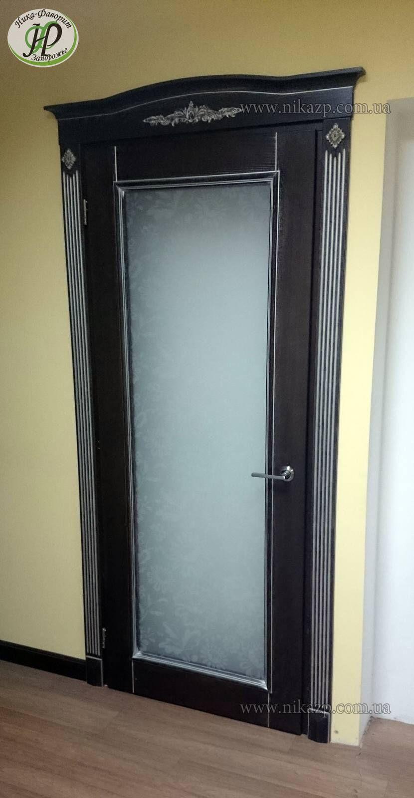 CUSTOM ELITE WOODEN DOORS WITH DECORS, PATINA, GLASS. Двери на заказ из массива