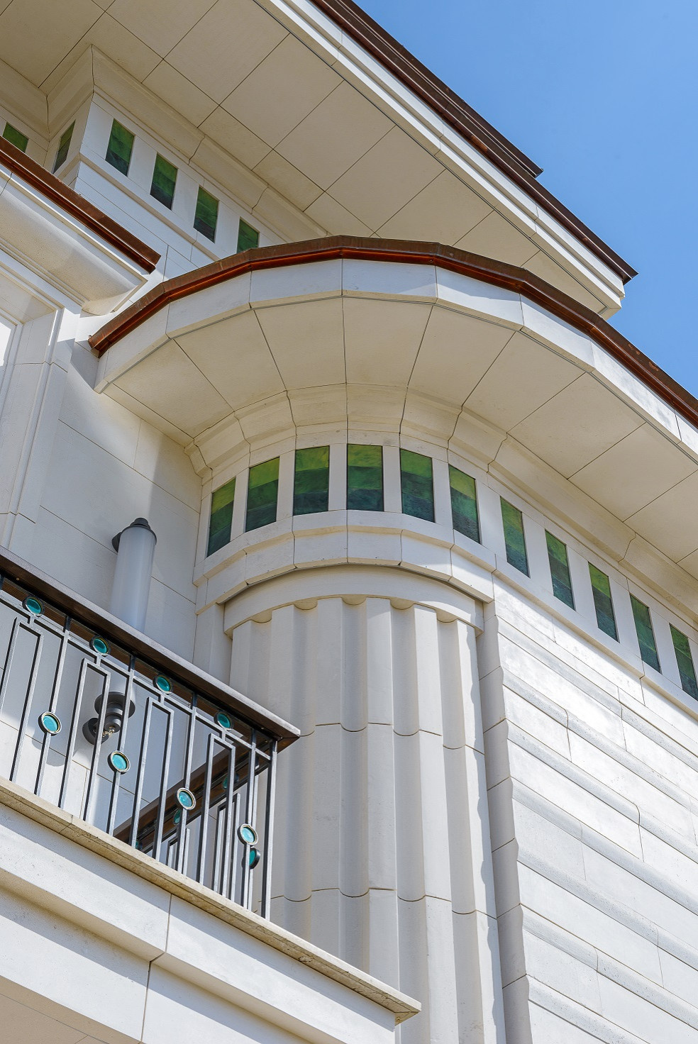 Отделка фасада коттеджа в поселке Стольное