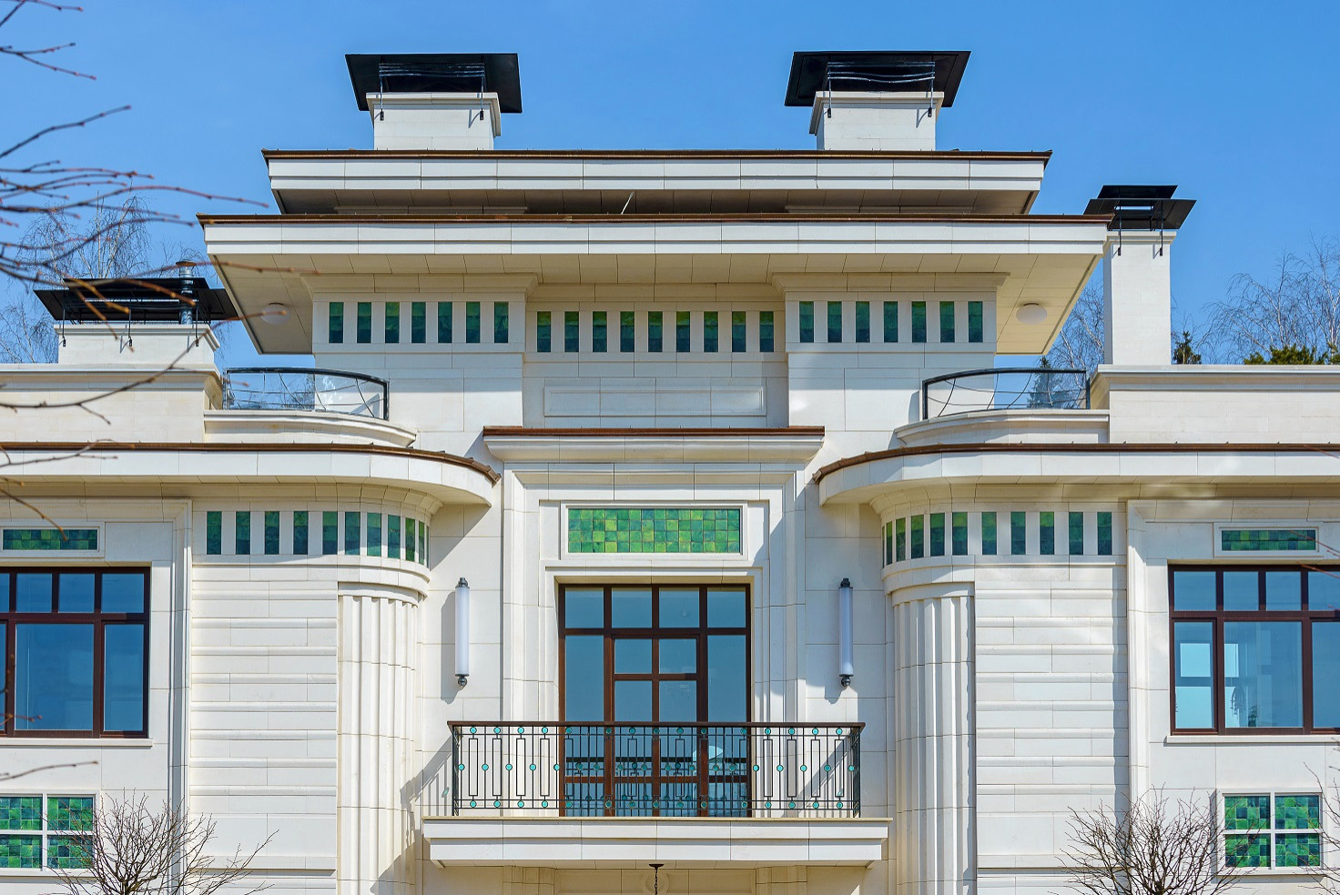 Отделка фасада коттеджа в поселке Стольное