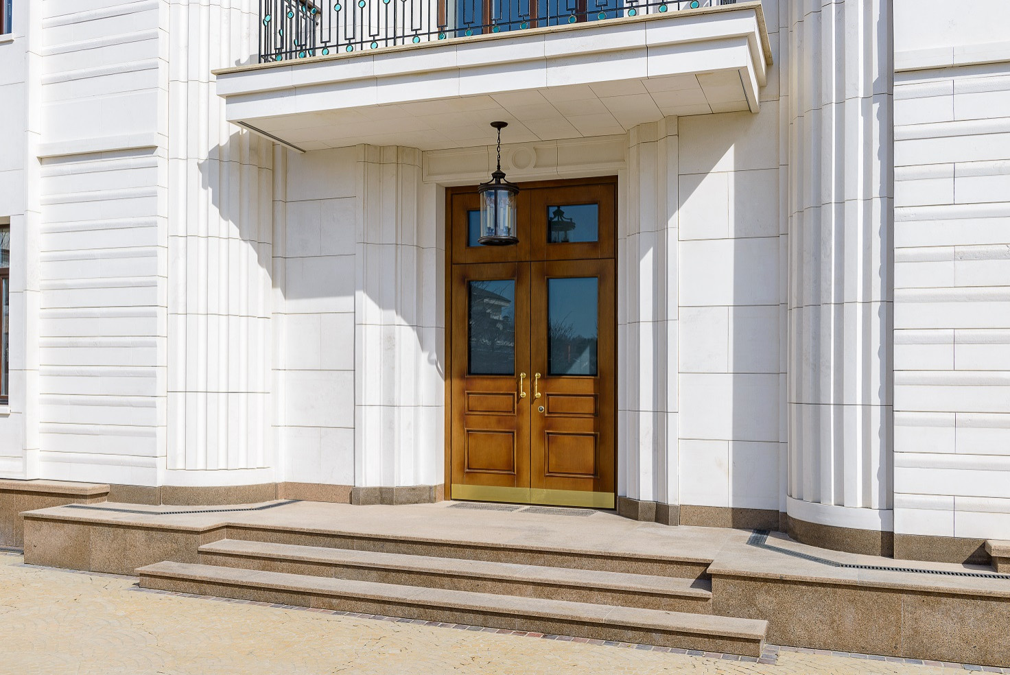 Отделка фасада коттеджа в поселке Стольное