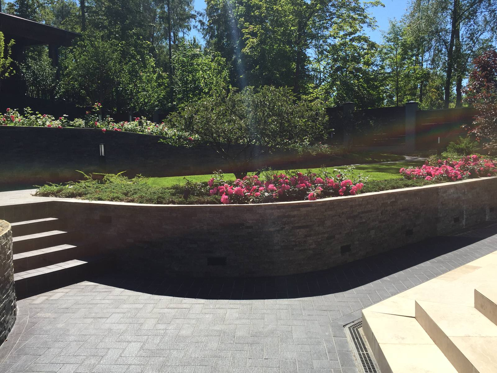 Houzz в саду: Террасный сад, где растут 400 роз