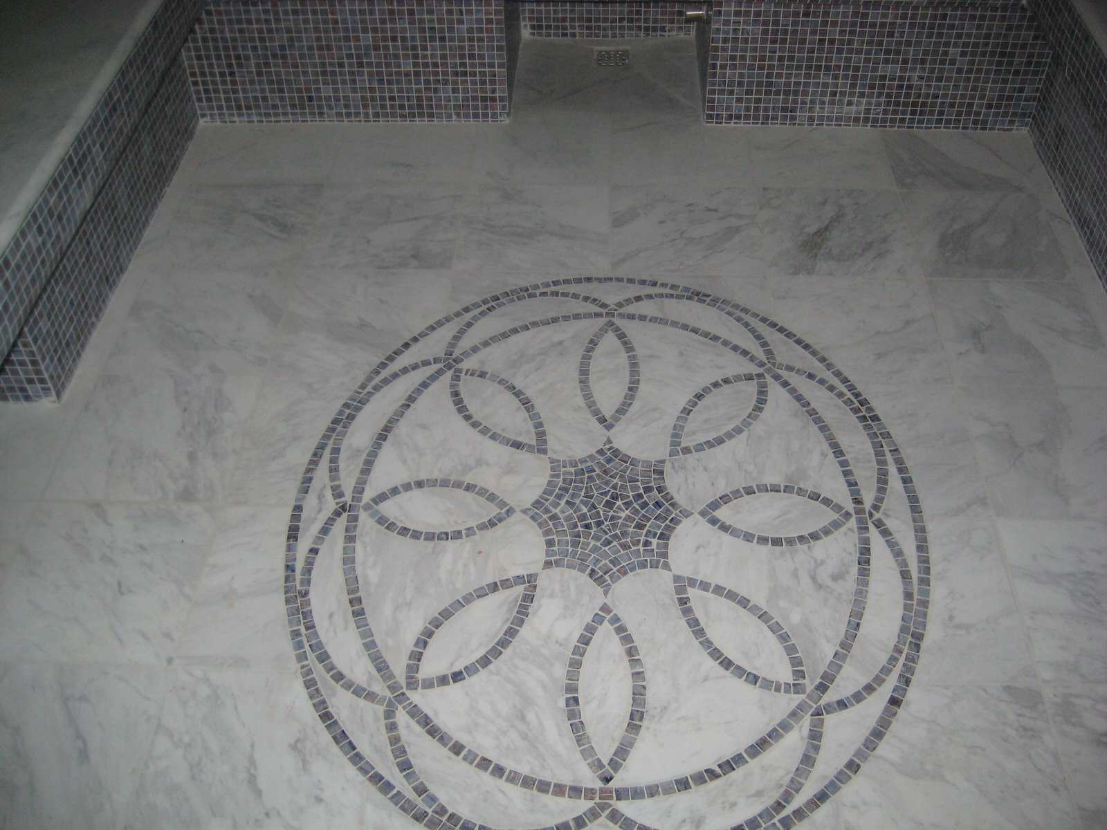 Работы нашей художественной мастерской по камню и мозаики