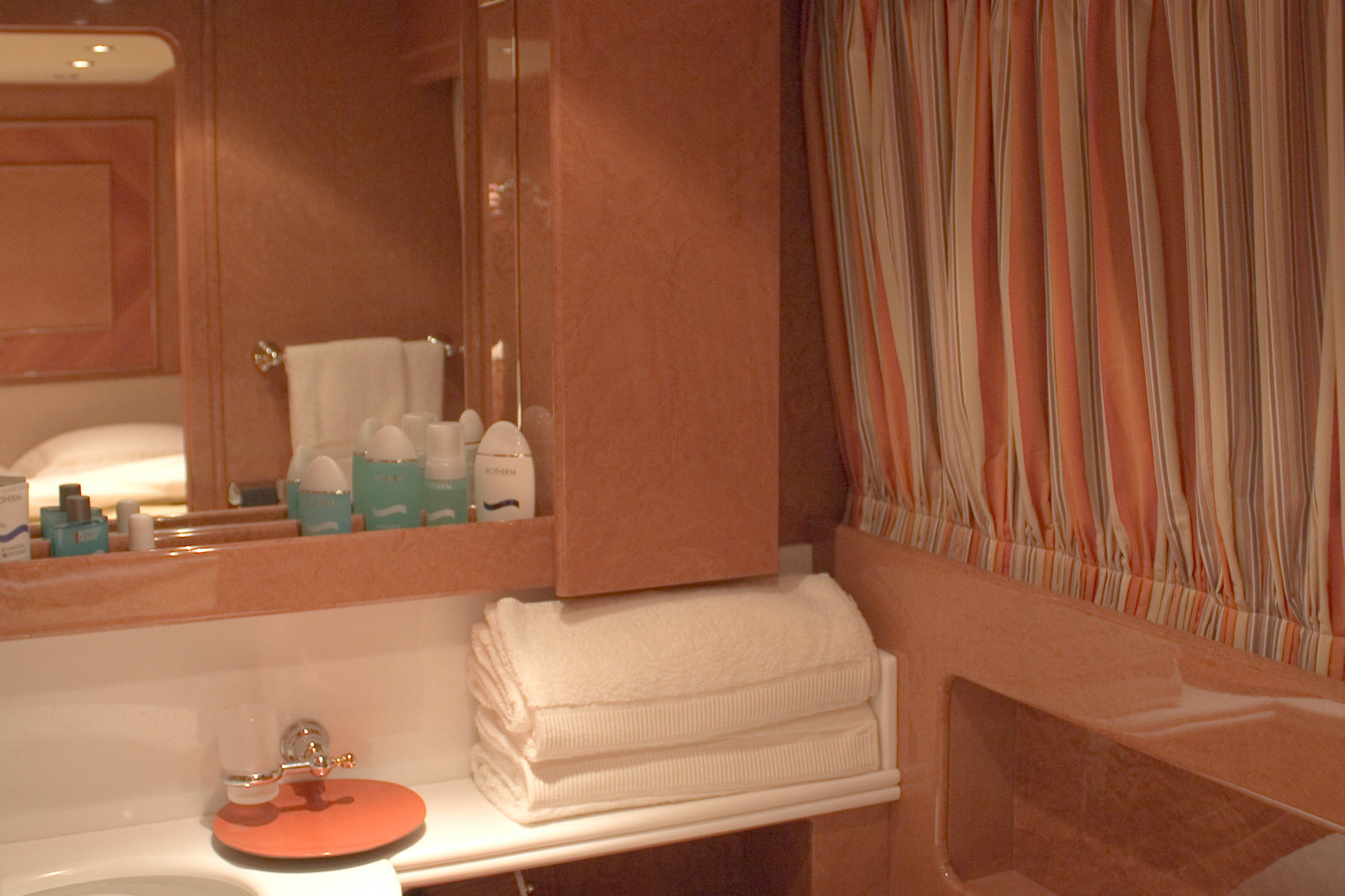 Обложка проекта: Яхта