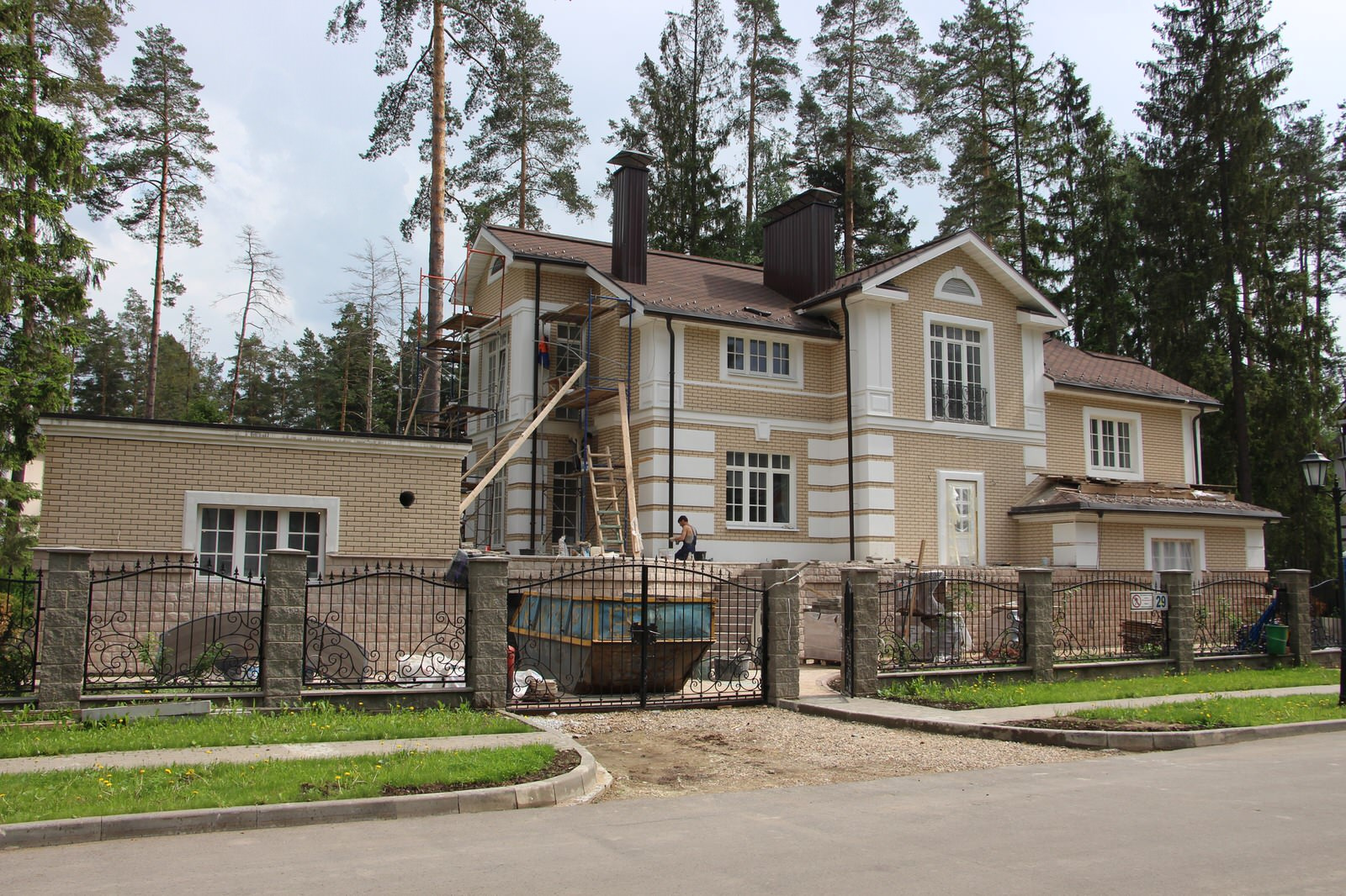 Коттедж в поселке "Чистые пруды 2" г. Пушкино, Моск. обл.
