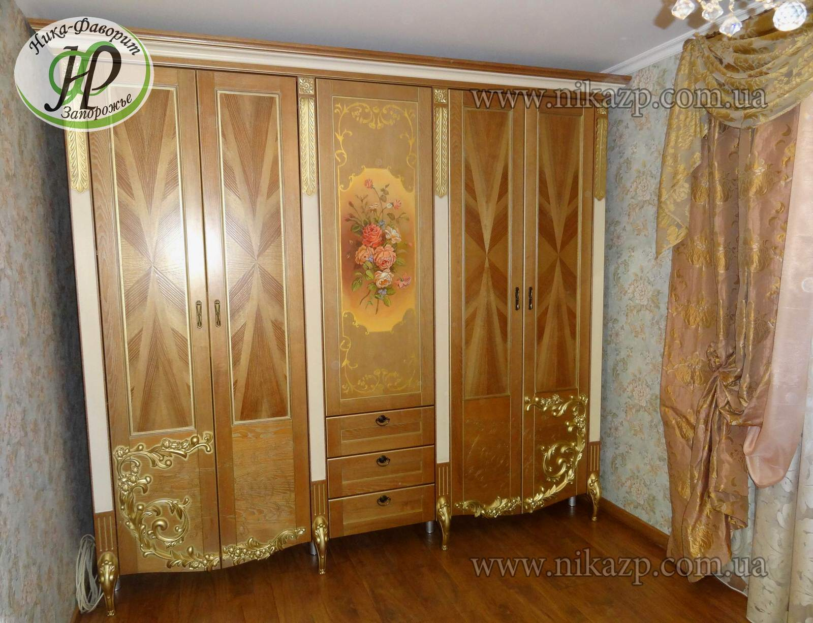 ELITE ITALIAN STYLE WOODEN WARDROBE.  Классический шкаф в итальянском стиле