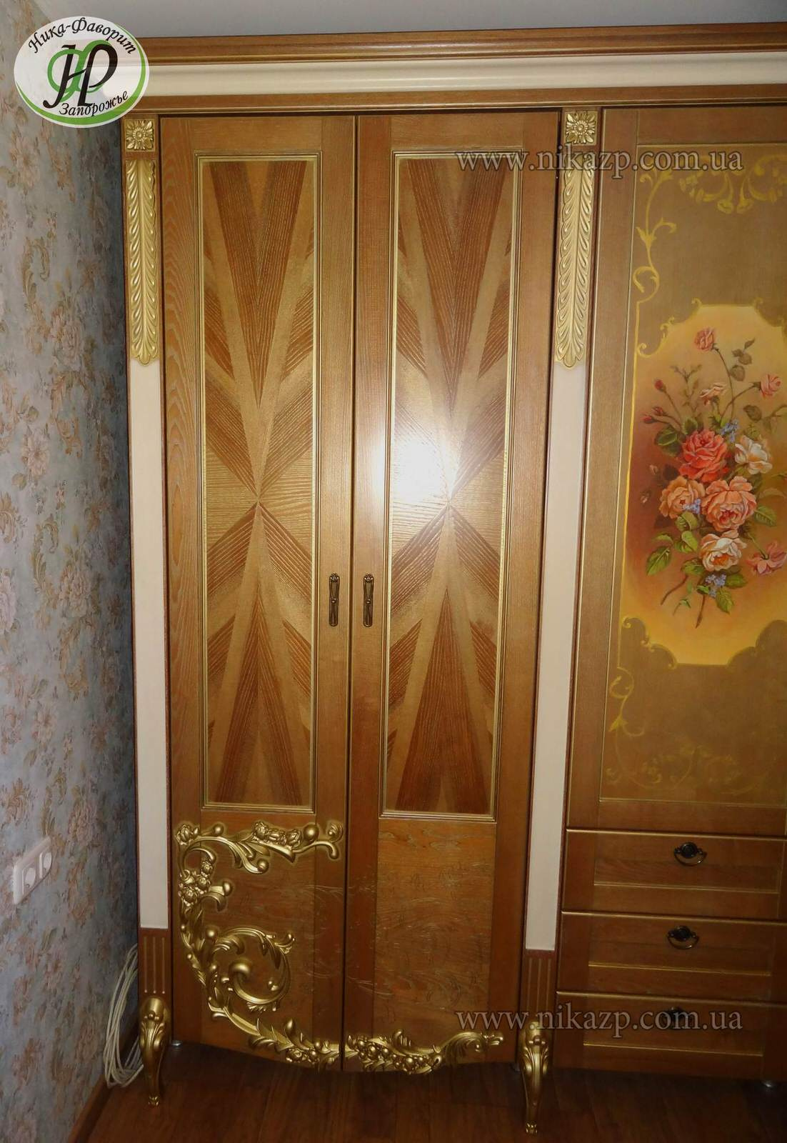 ELITE ITALIAN STYLE WOODEN WARDROBE.  Классический шкаф в итальянском стиле