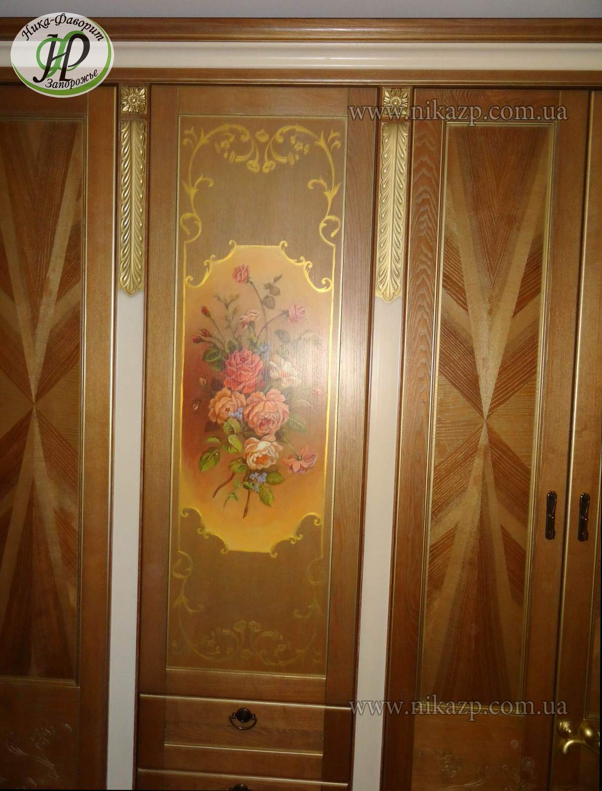 ELITE ITALIAN STYLE WOODEN WARDROBE.  Классический шкаф в итальянском стиле