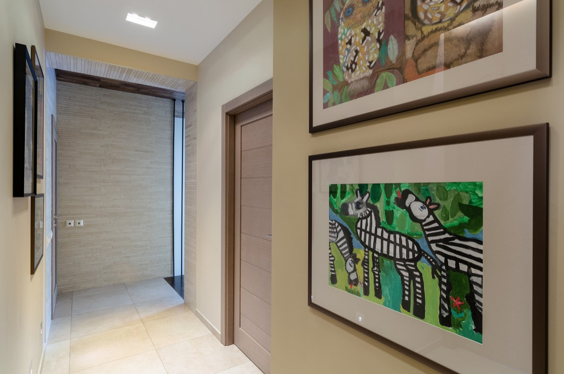 ВВЕРХ ПО ЛЕСТНИЦЕ