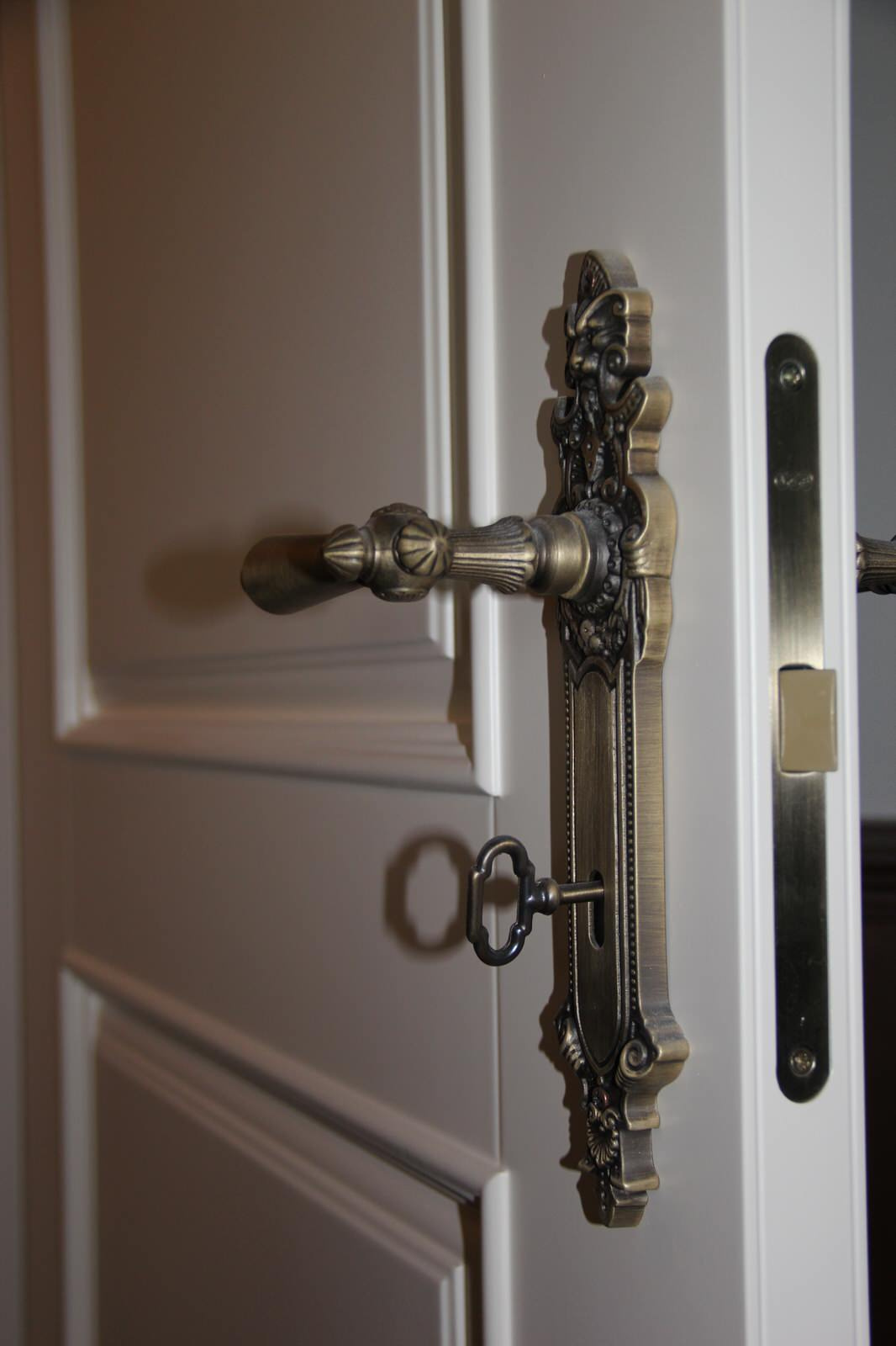 Межкомнатные двери Классические