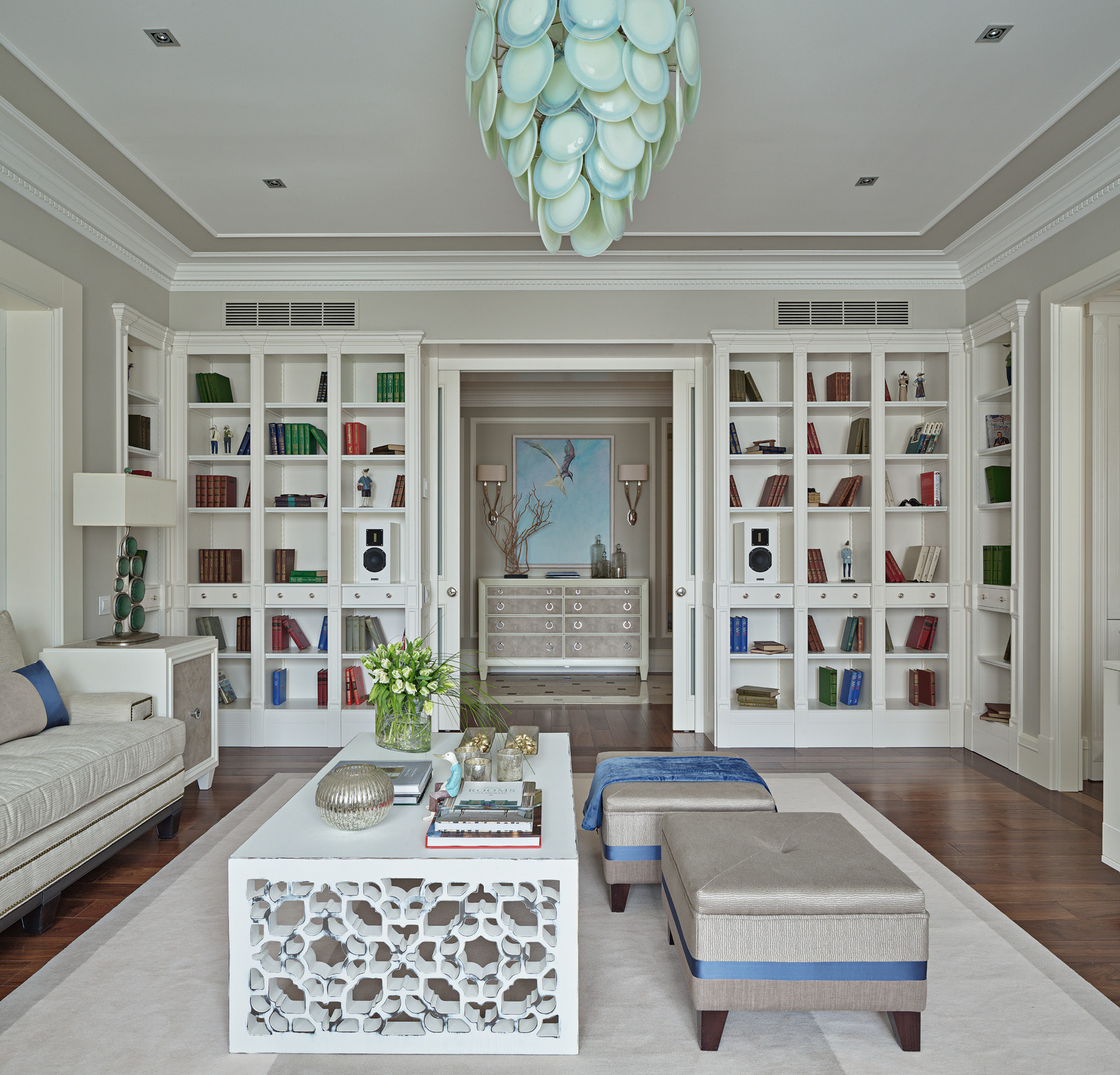 Обложка альбома: UrbanLife