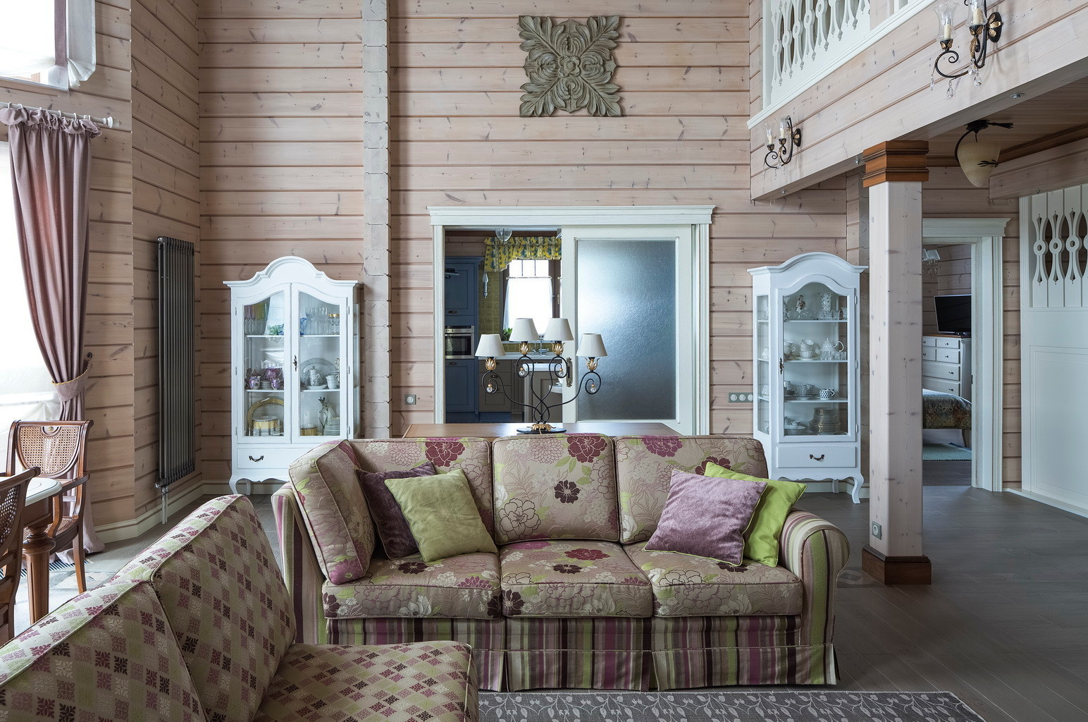 Дом из клееного бруса для большой семьи.