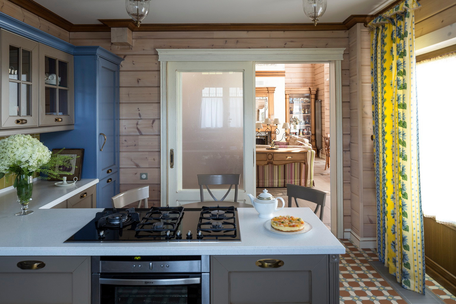 Дом из клееного бруса для большой семьи.