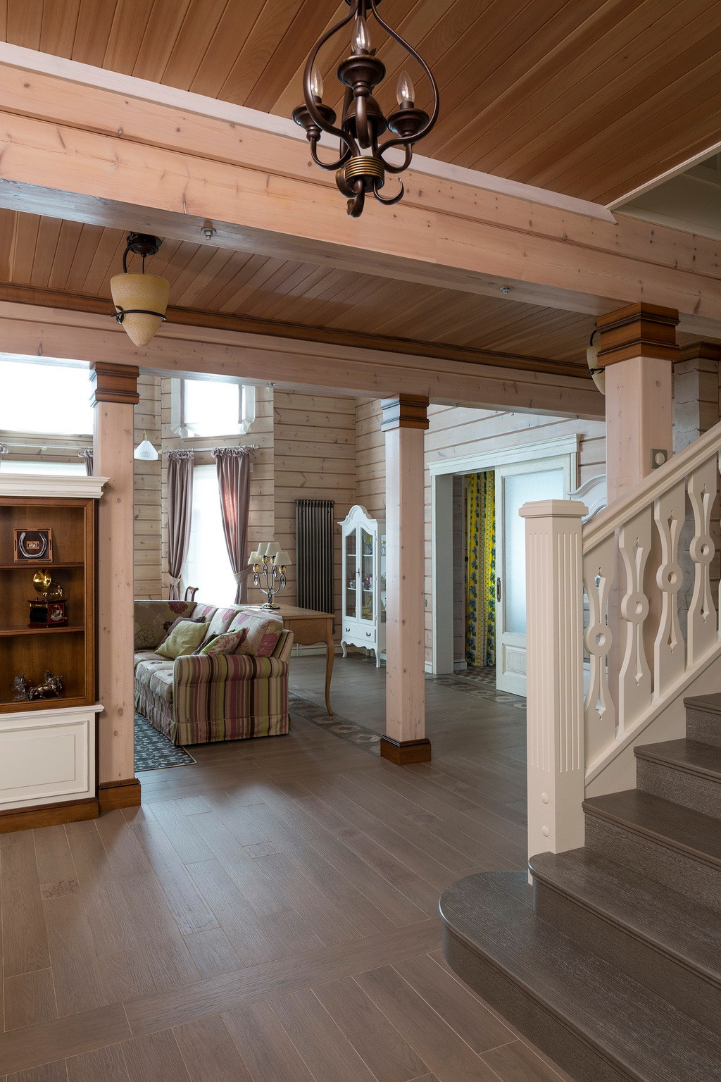 Дом из клееного бруса для большой семьи.