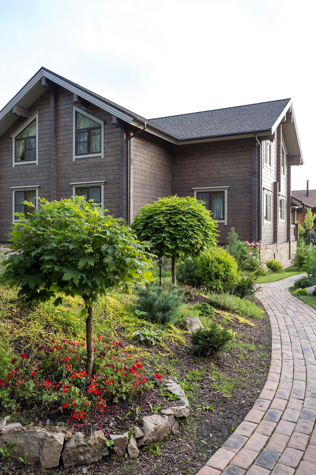 Дом из клееного бруса для большой семьи.