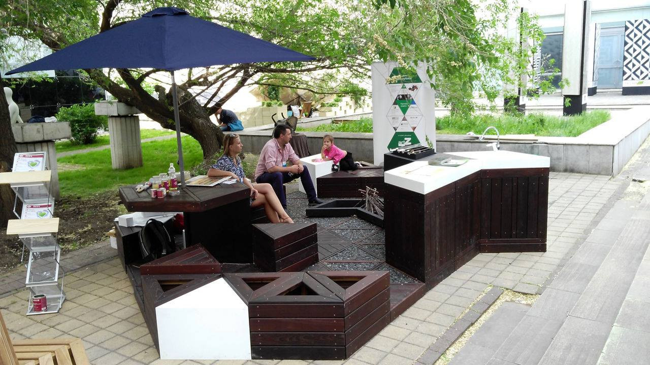 PATIO TRIANGULATIO