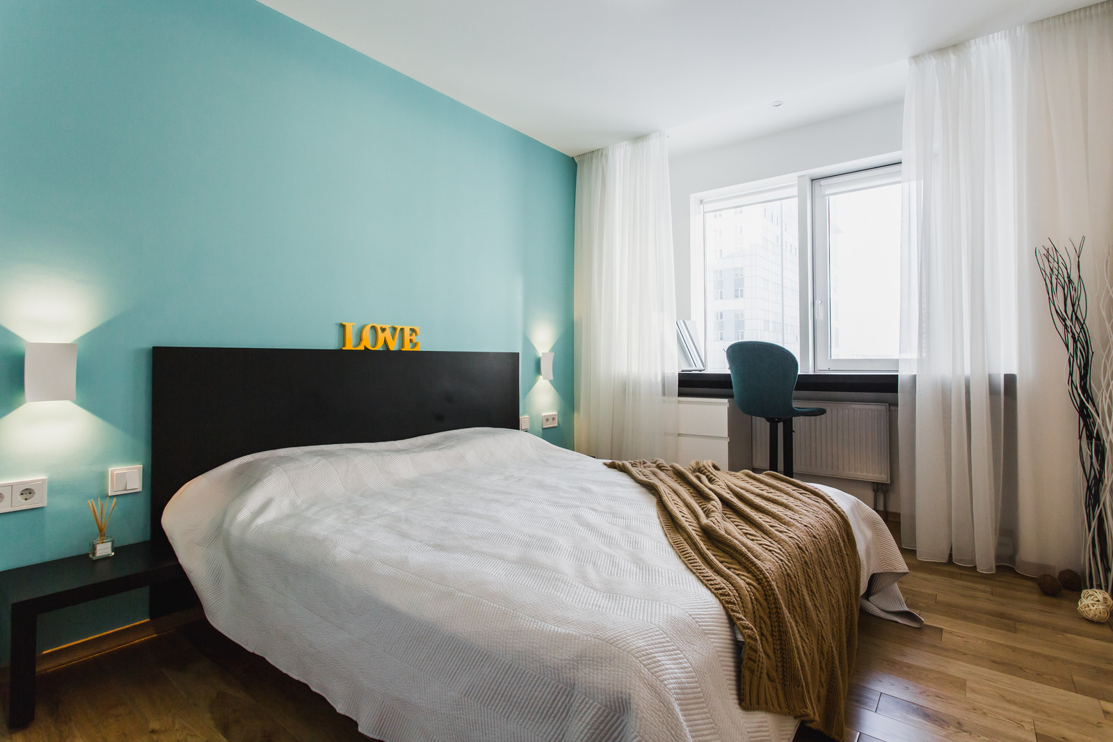 В гостях: Натуральное дерево, свет и минимализм для счастливой семьи