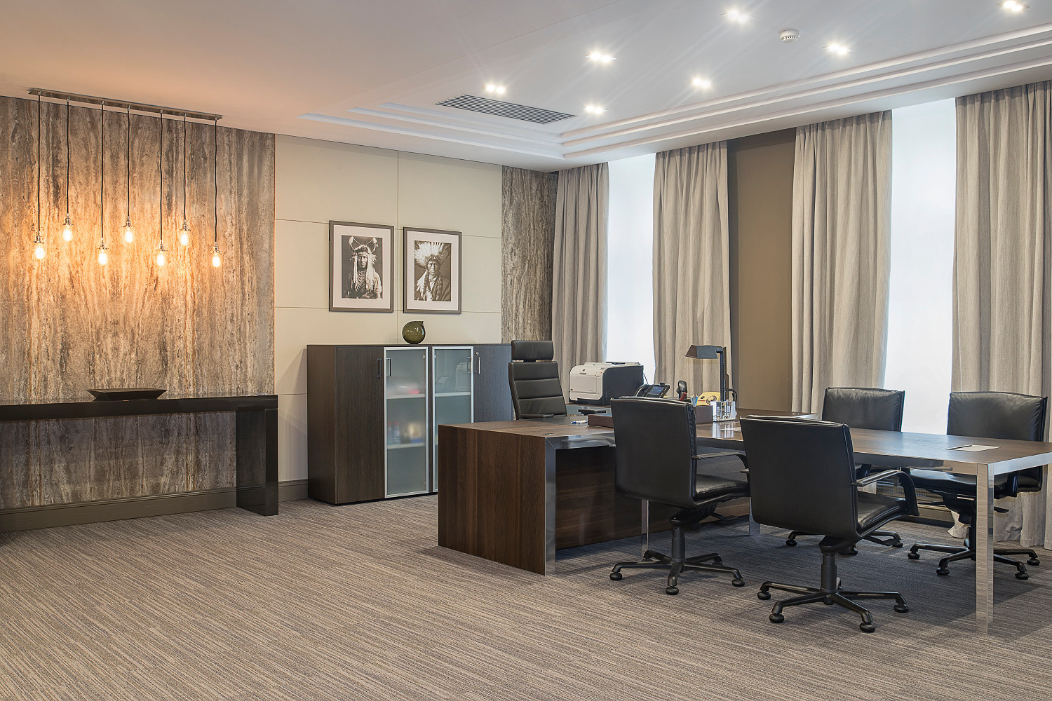 Кабинет руководителя банка 72 м2