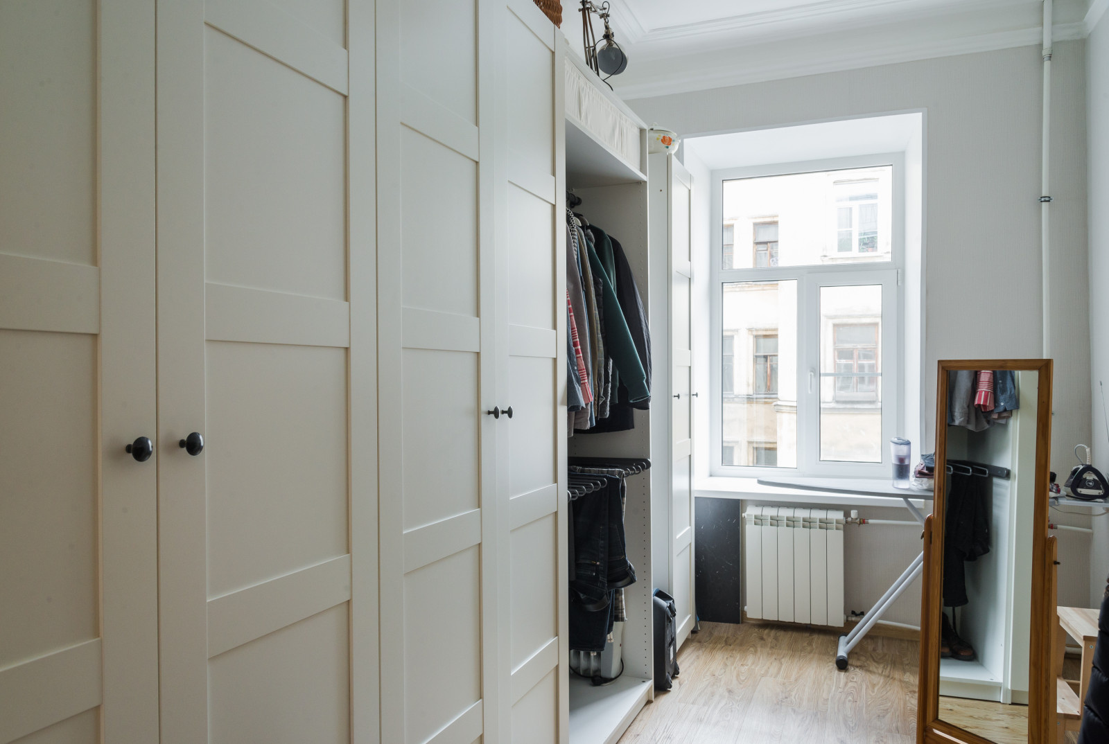 Обложка альбома: Стенной шкаф