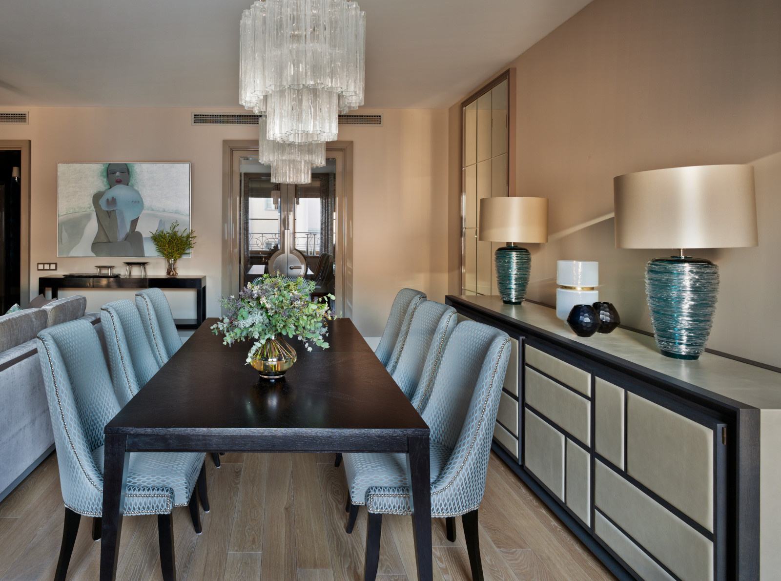 Houzz тур: Квартира в районе Арбата с парадным холлом и мужской зоной