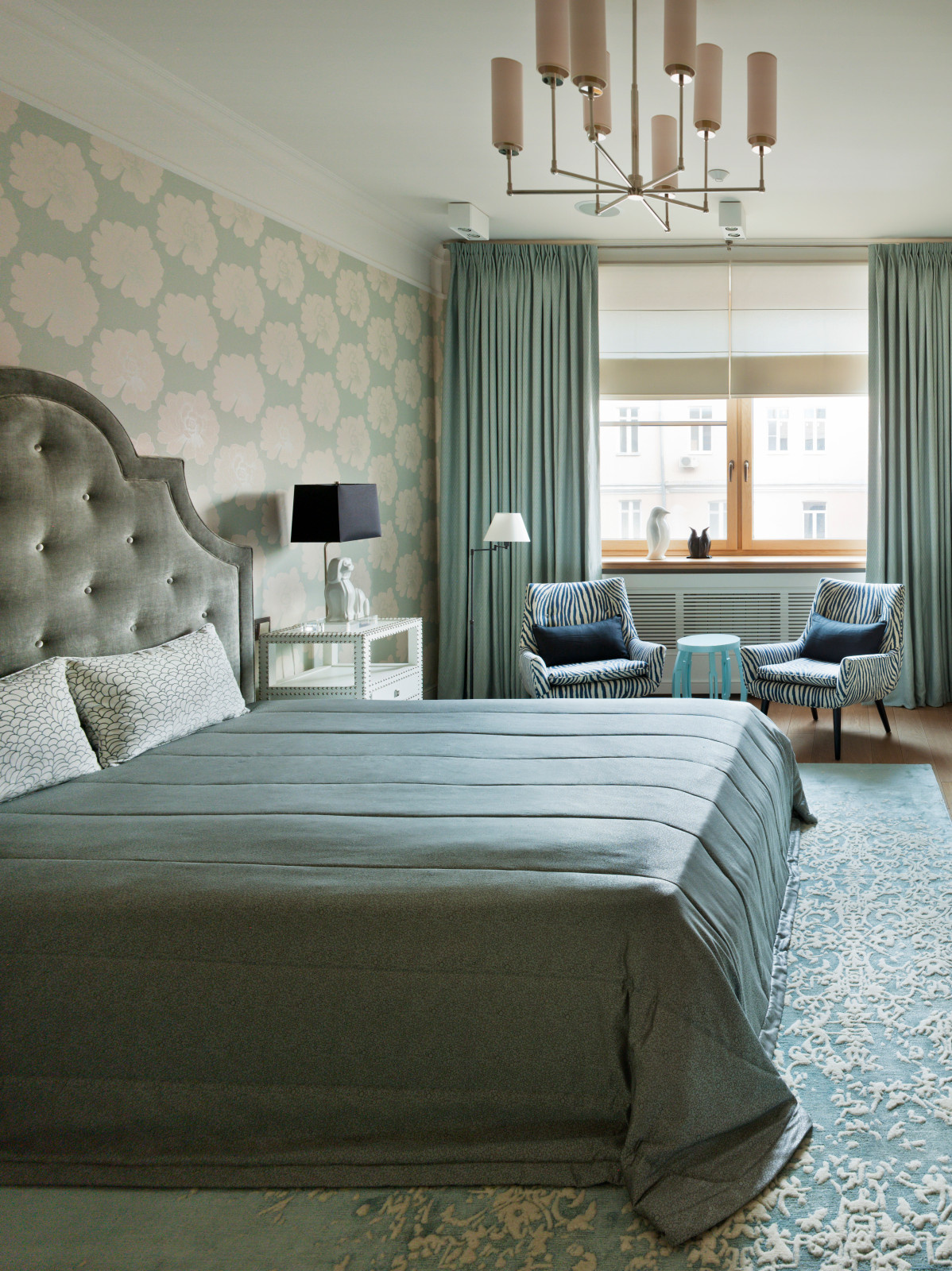 Инструкция Houzz: Как клеить бумажные обои правильно