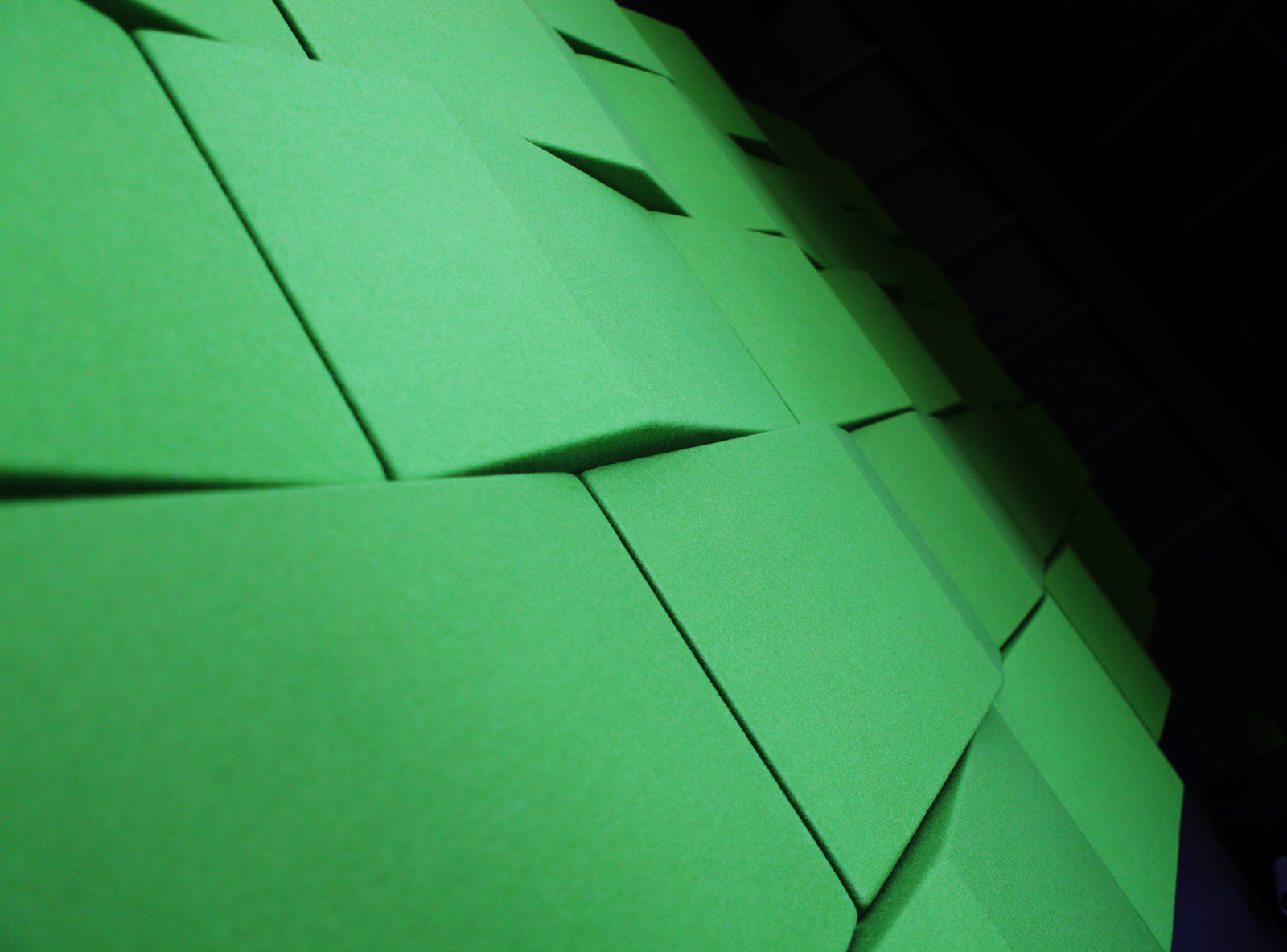 Triline Wall