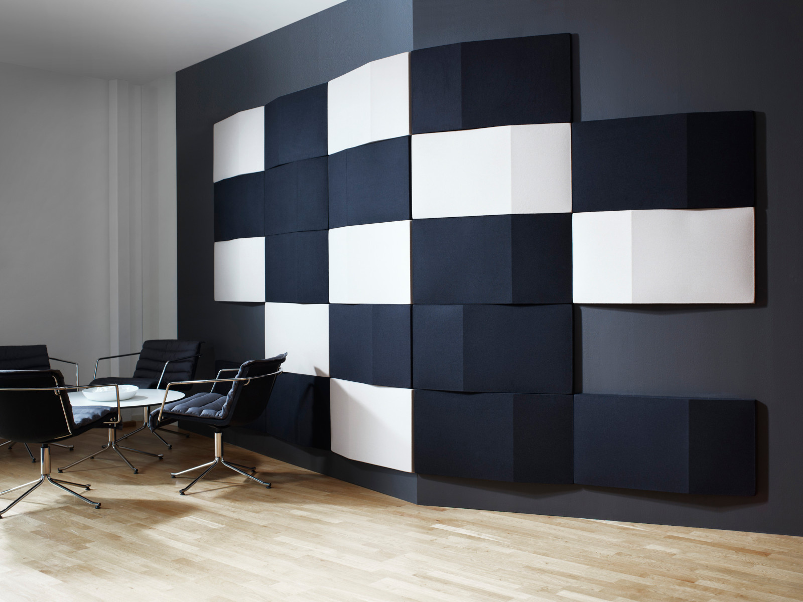 Triline Wall